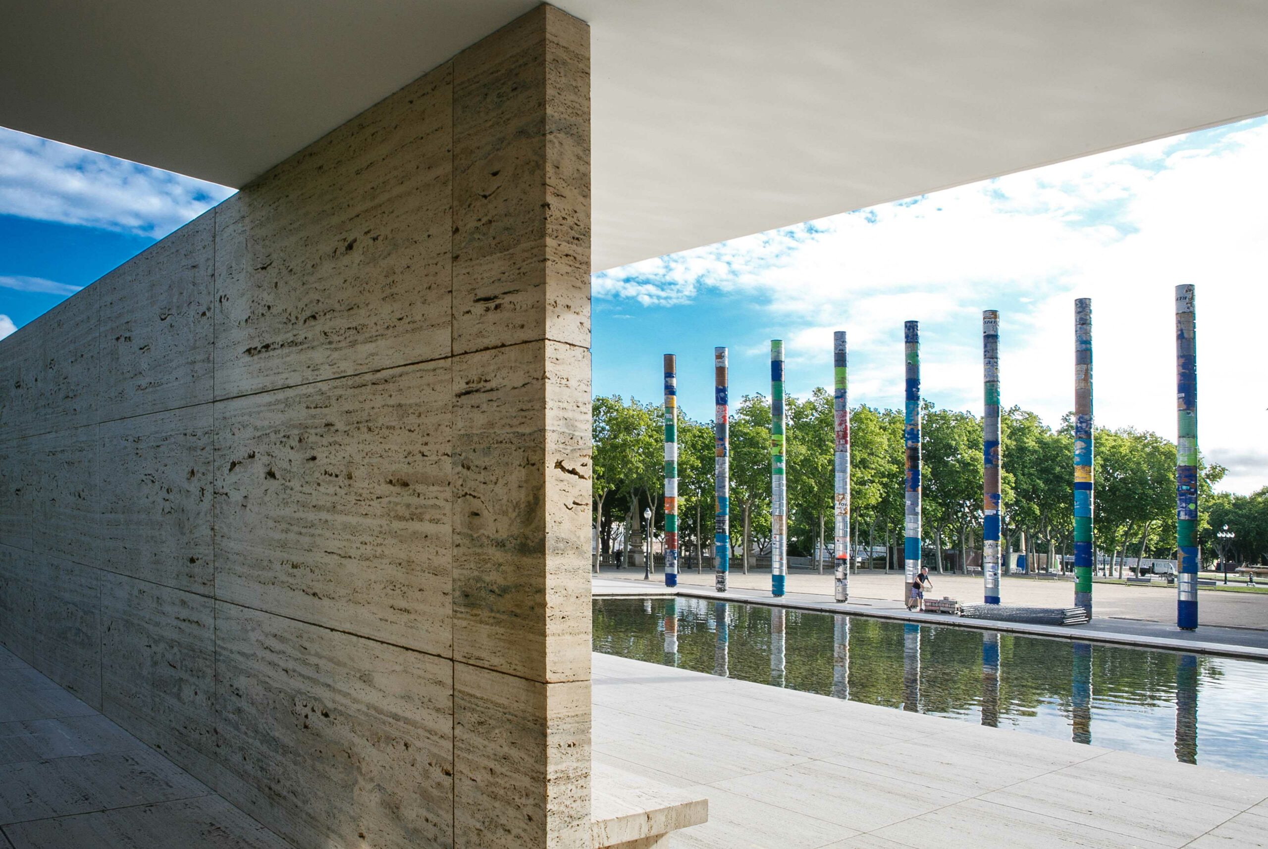 Bildnummer 34 des aktuellen Abschnitts von Conmemorative columns Barcelona Pavilion von Cosentino Deutschland