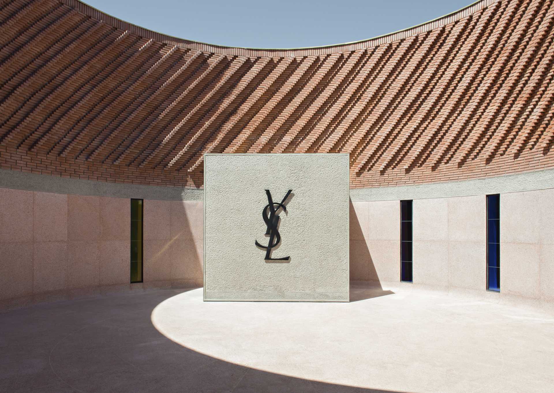 Numero immagine 33 della sezione corrente di Museum Yves Saint-Laurent di Cosentino Italia