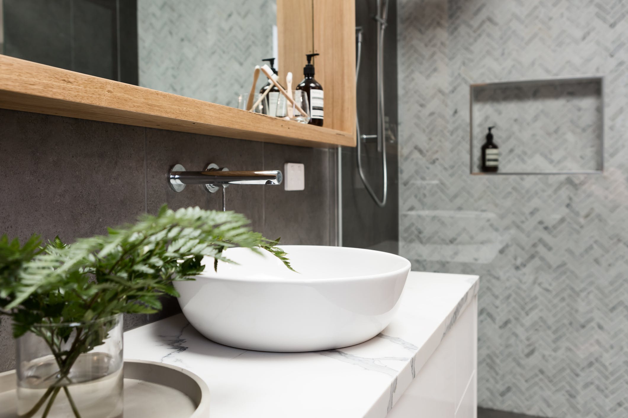 Quartz Vs Marble Vanity Countertops, Quartz Bathroom Vanity Tops