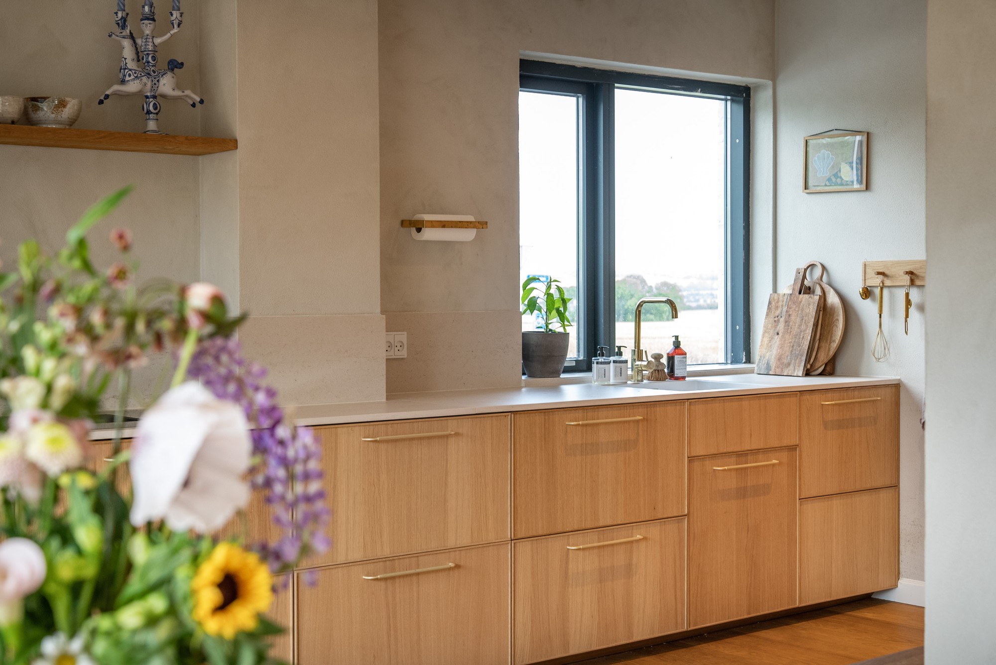 Bildnummer 25 des aktuellen Abschnitts von A seamless worktop for a Nordic home renovated with love von Cosentino Österreich