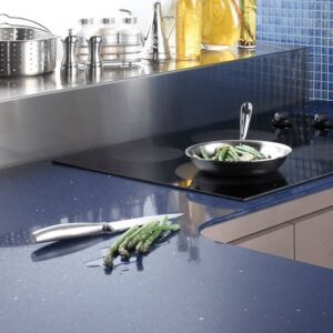 Image of encimera cocina azul esquina in blue-kitchen-countertops - Cosentino