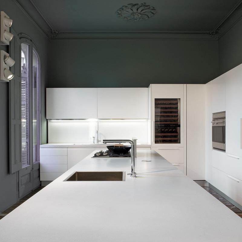 Image of encimera cocina blanca 1 in White Kitchen Countertops - Cosentino
