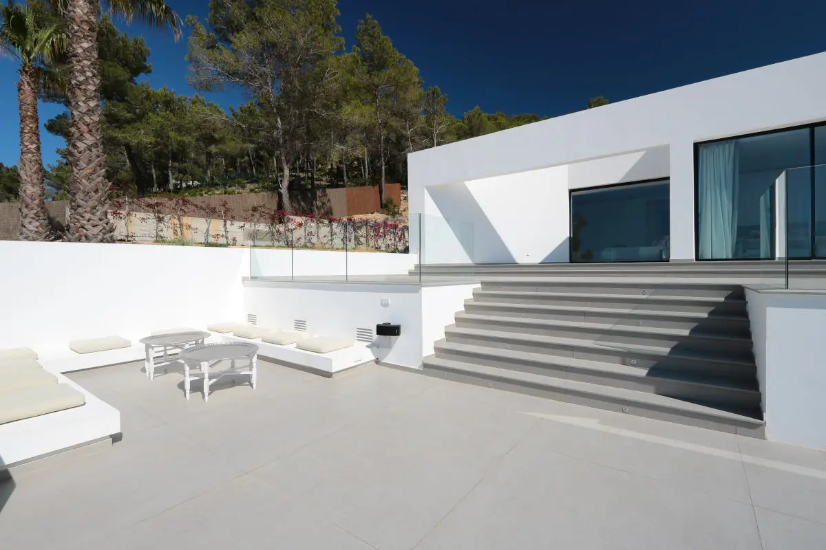 Image of strato outdoor terrace 4 in Desing and functionality in the Balearic Islands - Cosentino