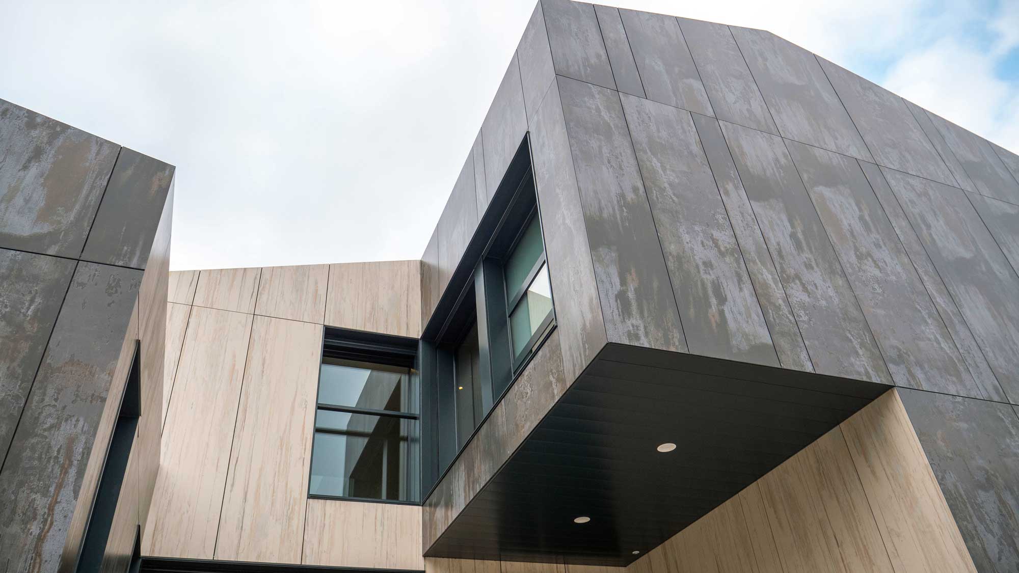 Image of Alava Residential 3 in Dekton clads the façade of Iceland’s first five-star hotel for its ability to withstand the most demanding weather conditions - Cosentino