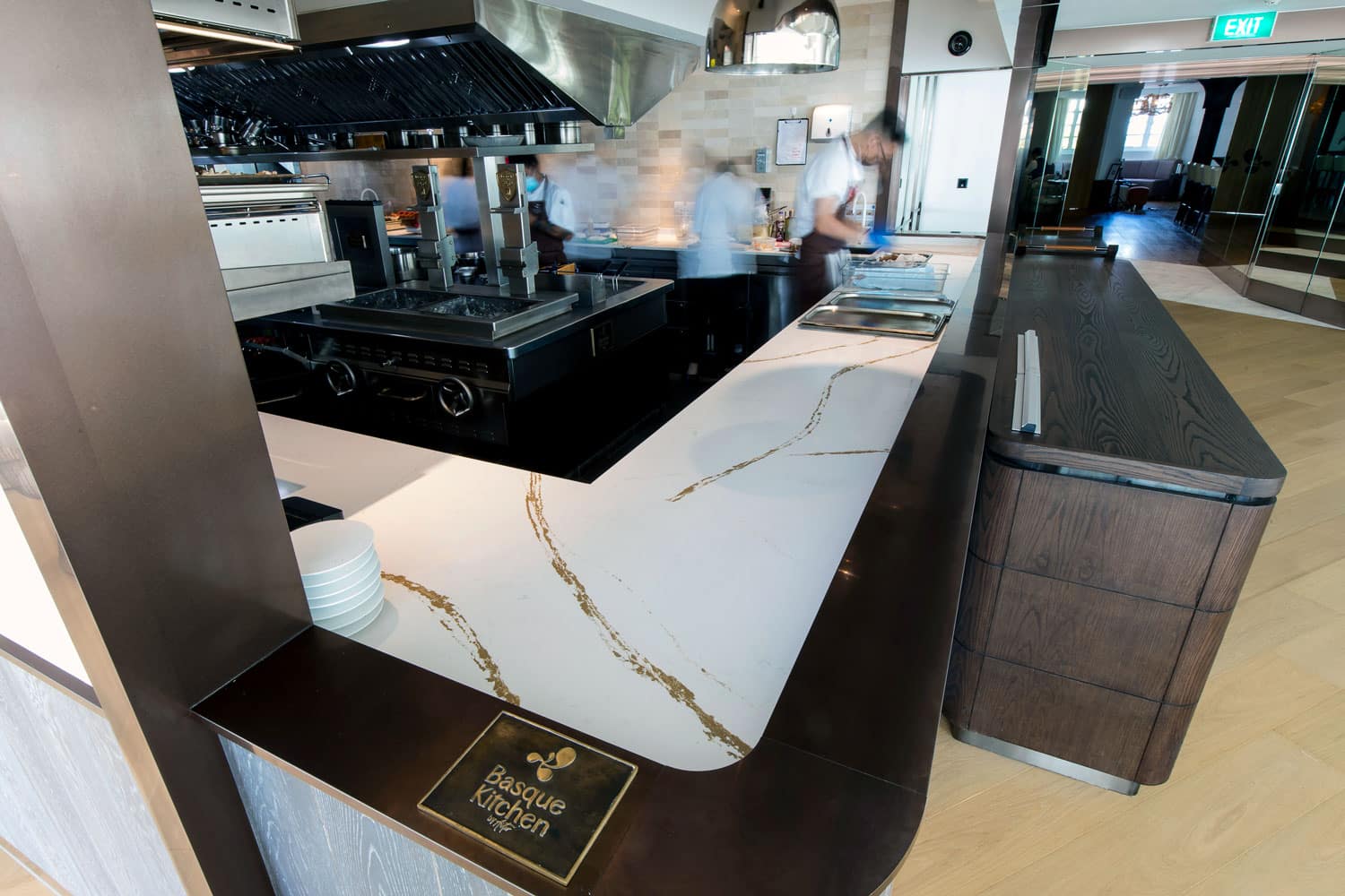 Image of Basque Kitchen 2 in Silestone, selected for the worktop of the Hyatt Regency’s demanding dining room for its extraordinary hygienic capabilities - Cosentino