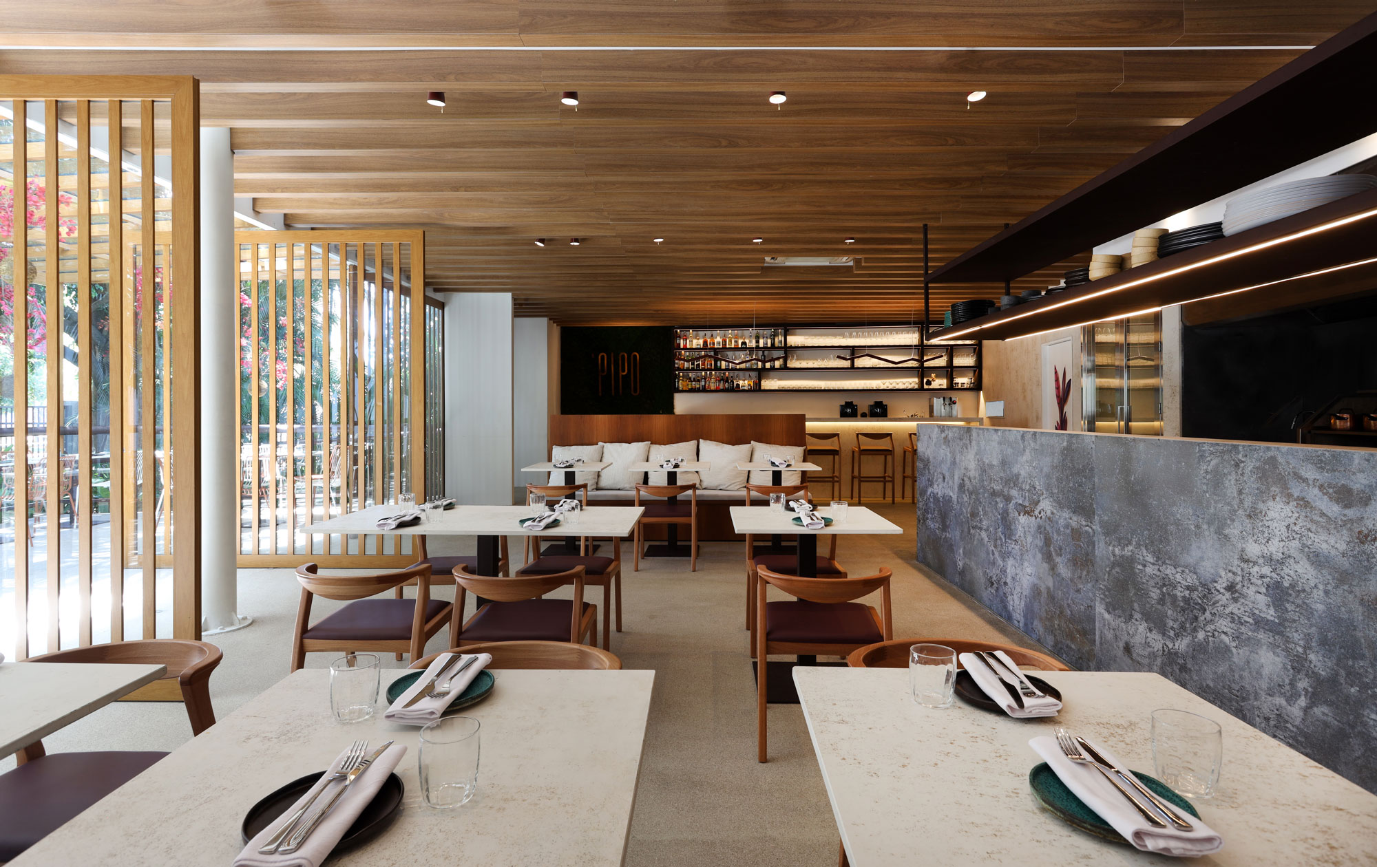 Image of Restaurante Pipo 7 in Silestone, selected for the worktop of the Hyatt Regency’s demanding dining room for its extraordinary hygienic capabilities - Cosentino