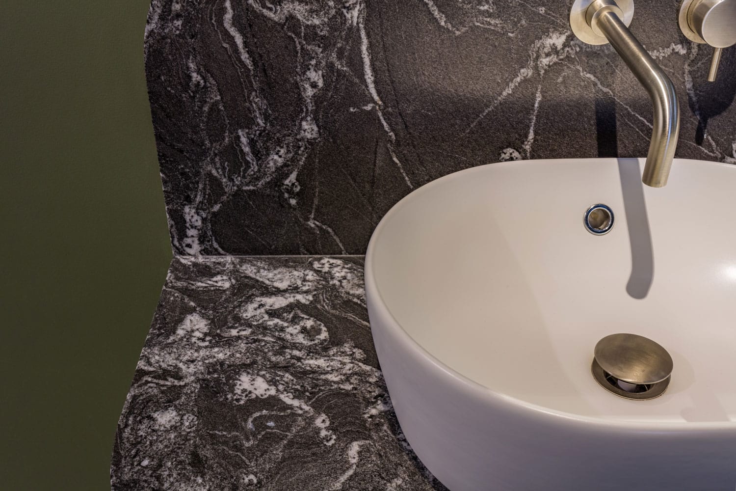 Image of Luxury Bathroom 5 1 in Sensa helps to recreate the sensations of a "spa" at home - Cosentino