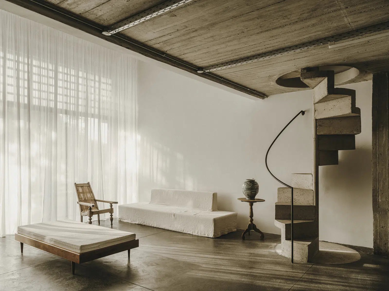 Image of 20220223 Studio Andrew Trotter Gavalas Ioannidou Architecture Eva Papadaki 10AM Lofts 05.jpg in 10AM Lofts - Cosentino