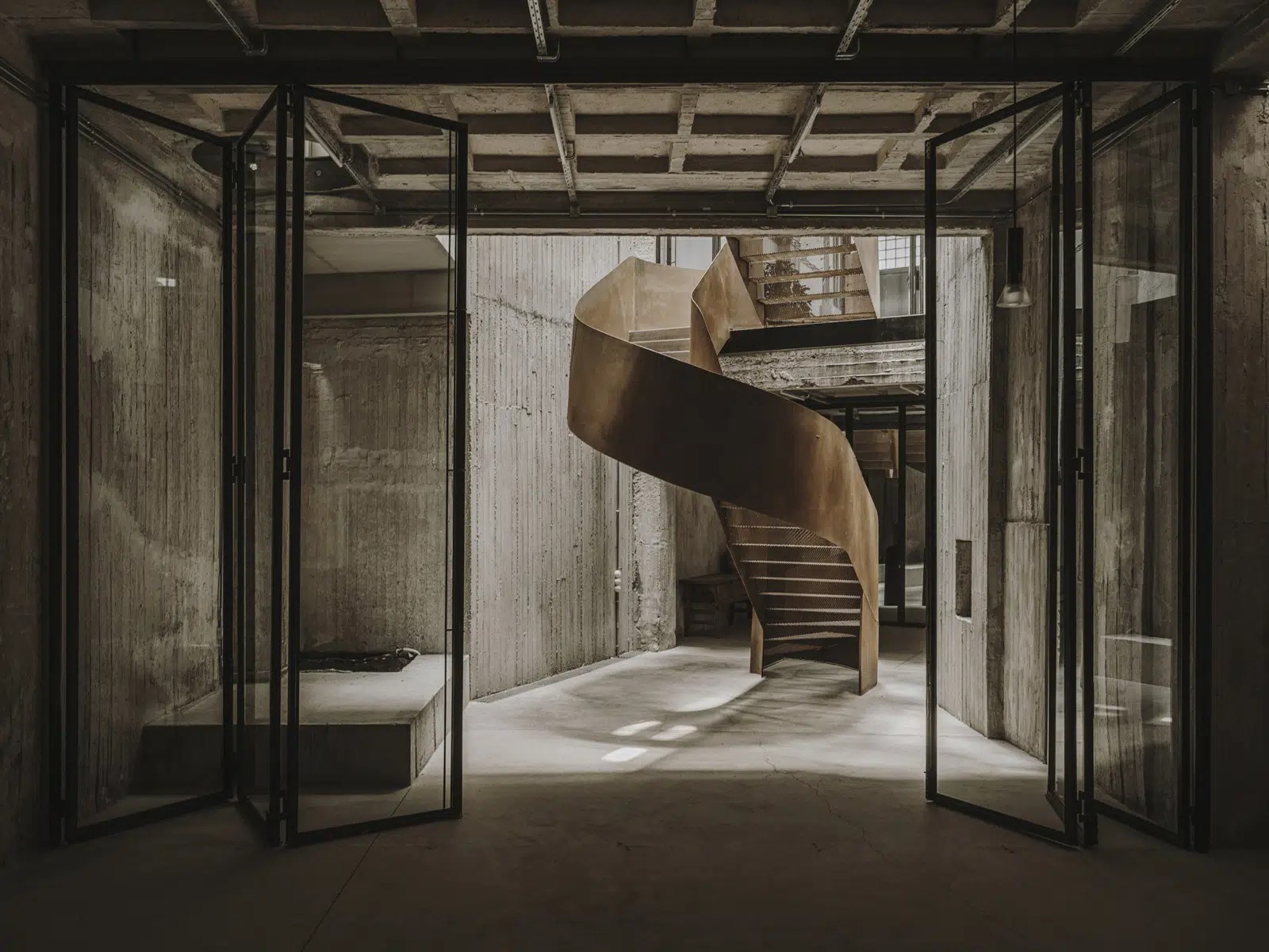 Image of 20220223 Studio Andrew Trotter Gavalas Ioannidou Architecture Eva Papadaki 10AM Lofts 09.jpg in 10AM Lofts - Cosentino