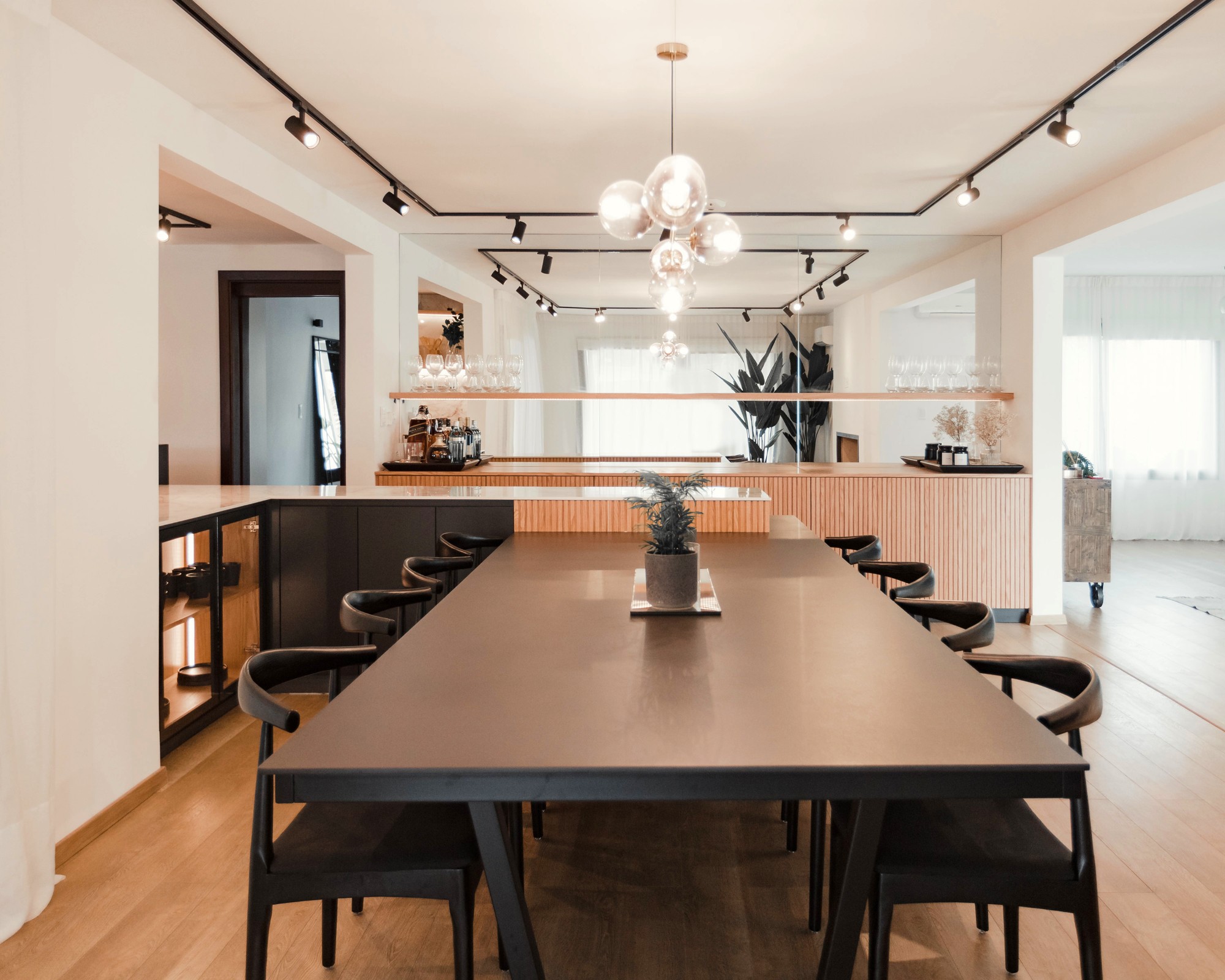 Image of 6 3 in Kitchen and dining room merged by a precise design - Cosentino
