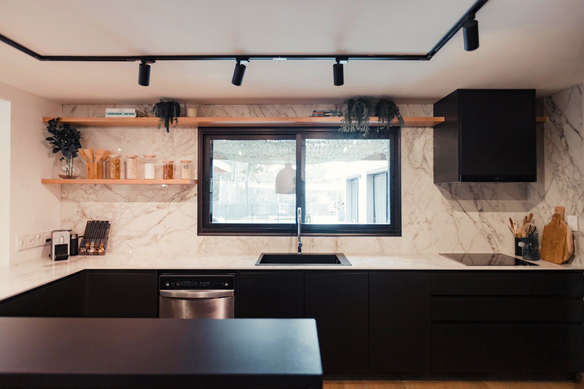 Image of IMG 6561 in Kitchen and dining room merged by a precise design - Cosentino