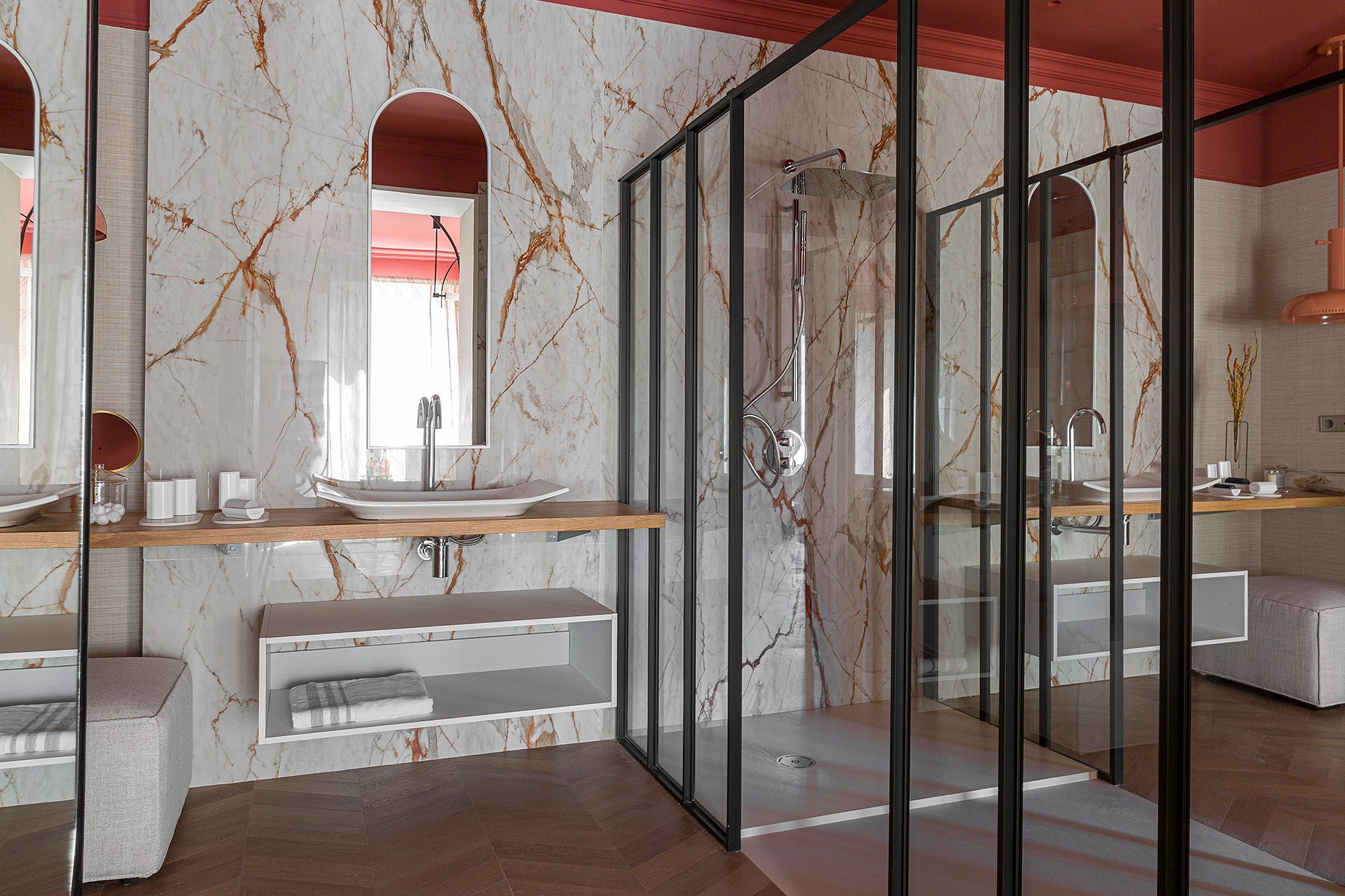 Image of 13. Bajas casa decor 2022 espacio jacob delafon u interior design cuarto de bano09 in A journey to the best of Art Deco Paris through a bathroom - Cosentino