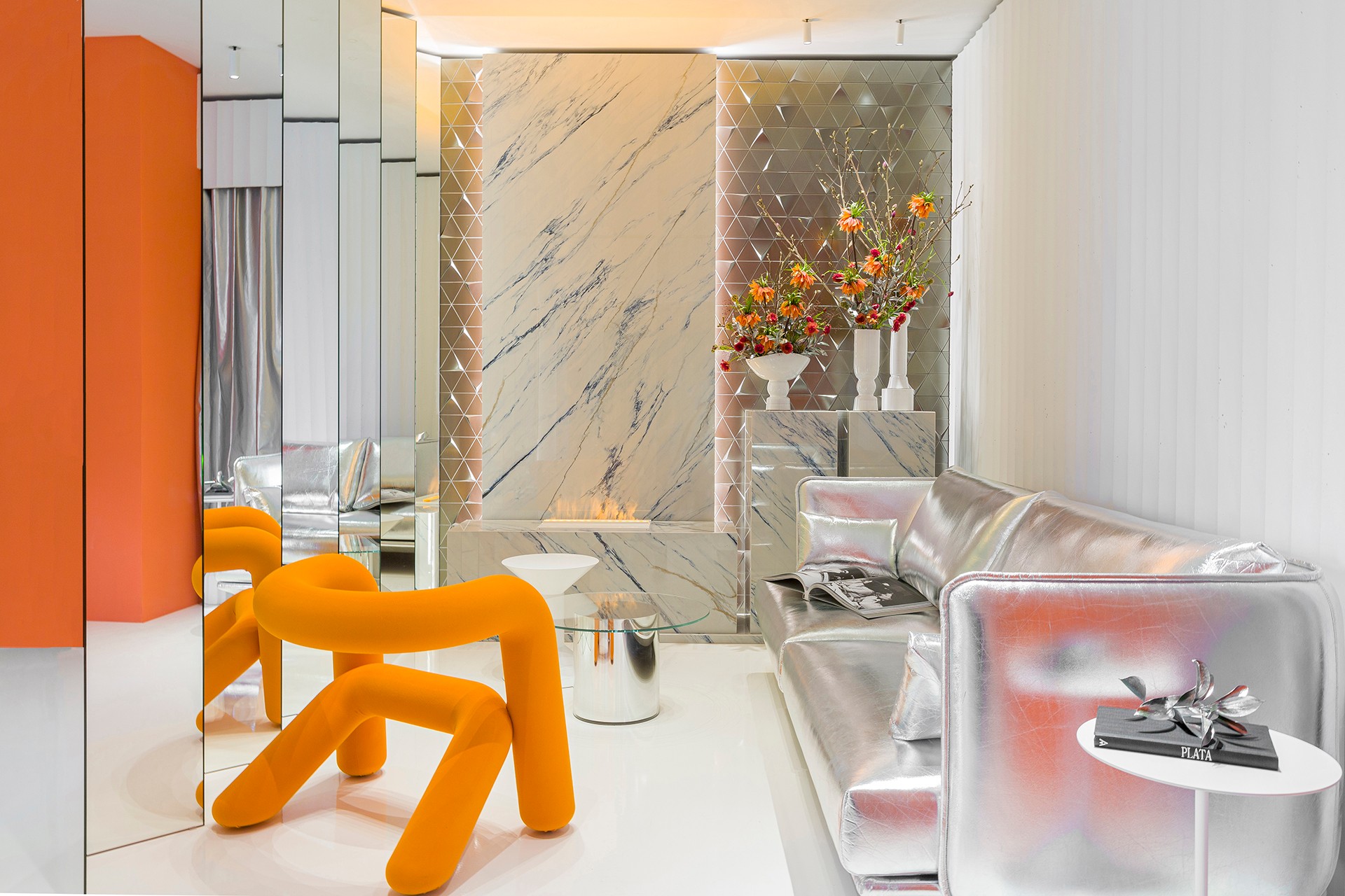 Image of 22. casa decor 2022 espacio sinmas studio salon Bajas1 in Metamorphic, Tom Dixon’s sculptural bathroom featuring Dekton Pietra Kode - Cosentino