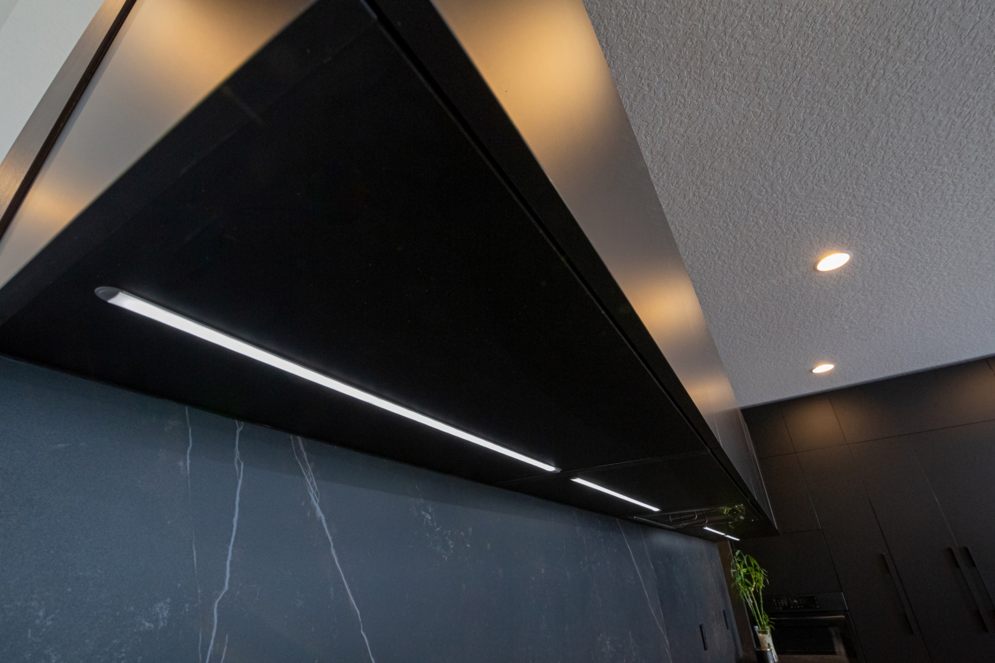 Image of DECOLUMBER 13 in The elegance and character of Dekton Kelya for a kitchen - Cosentino