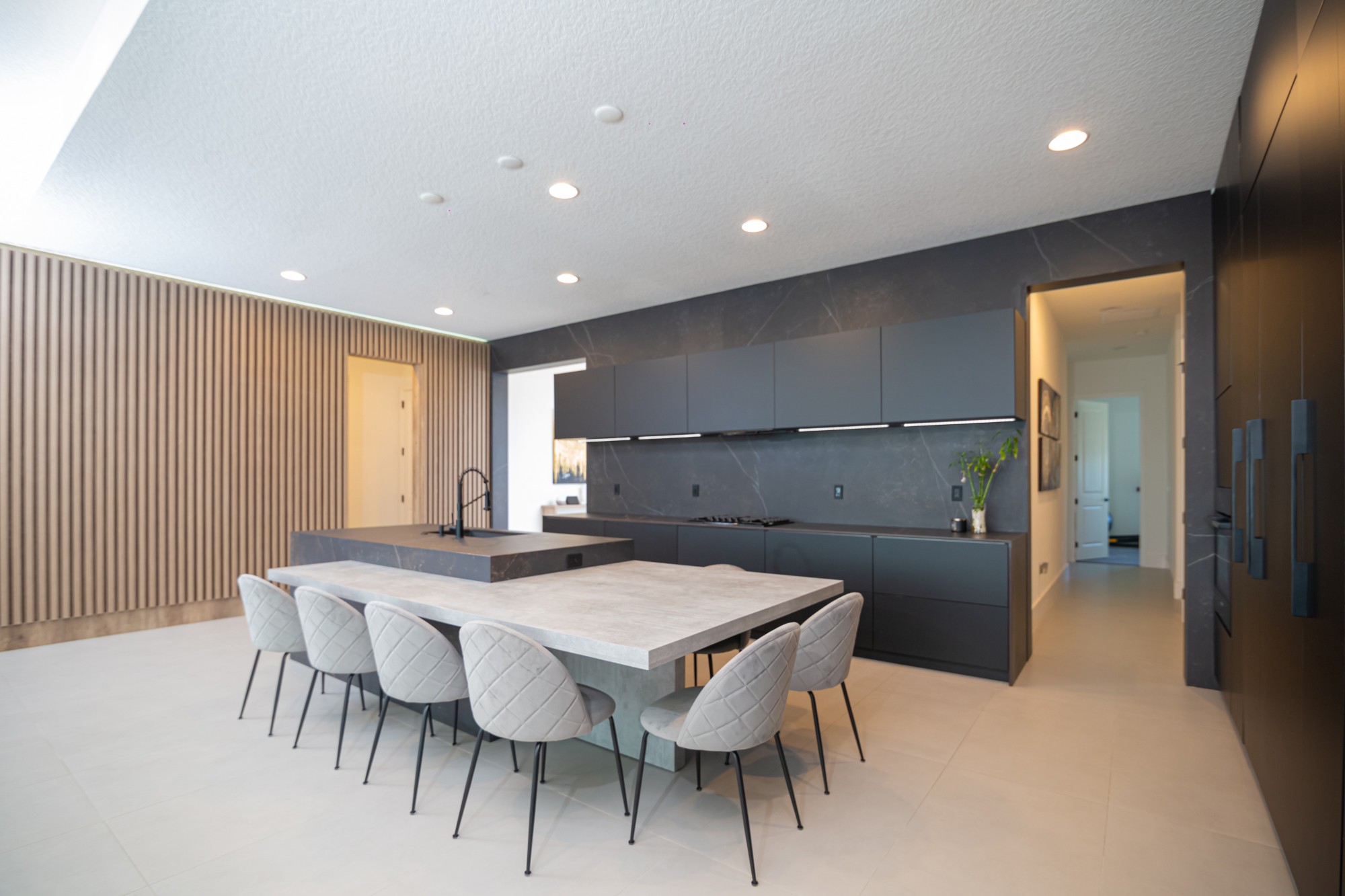 Image of DECOLUMBER 7 in The elegance and character of Dekton Kelya for a kitchen - Cosentino