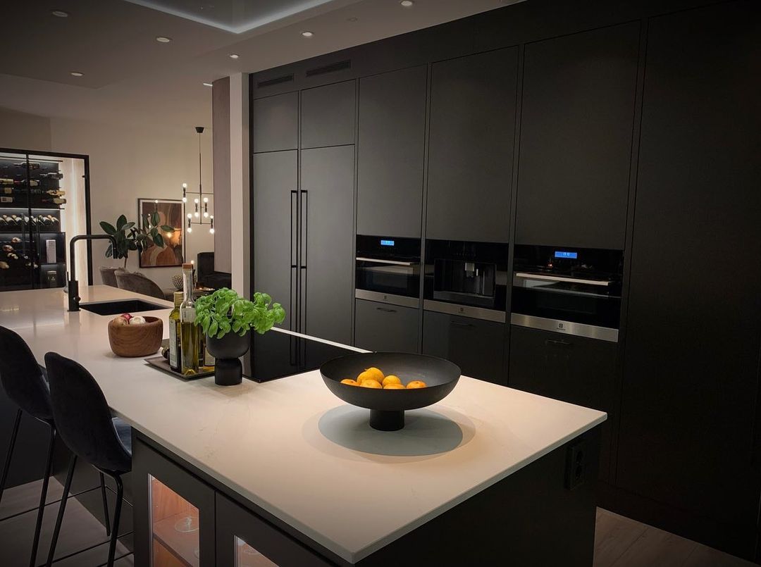 Image of 7 in Inspiration for designing your black kitchen - Cosentino