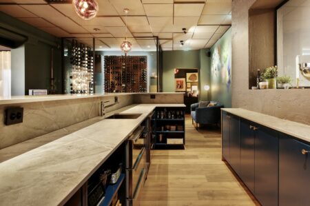 Image of @etoilerestaurang and guest bar in Dekton Vera 4 in Michelin-starred restaurant Etoile in Stockholm relies on Dekton design - Cosentino