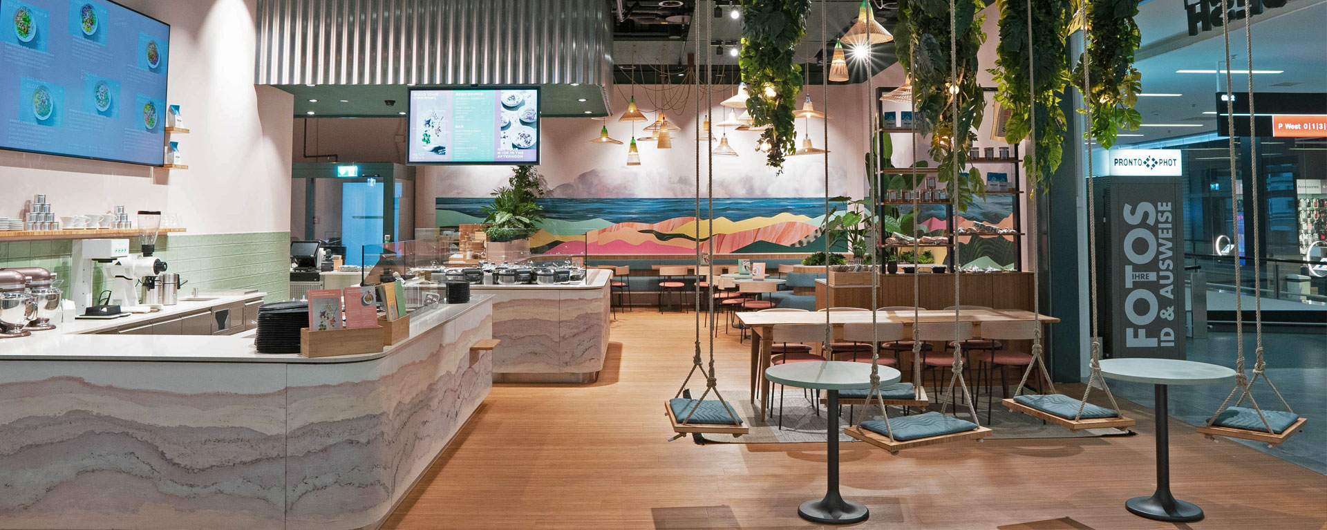 Image of in Green design in the centre of Warsaw with Silestone - Cosentino