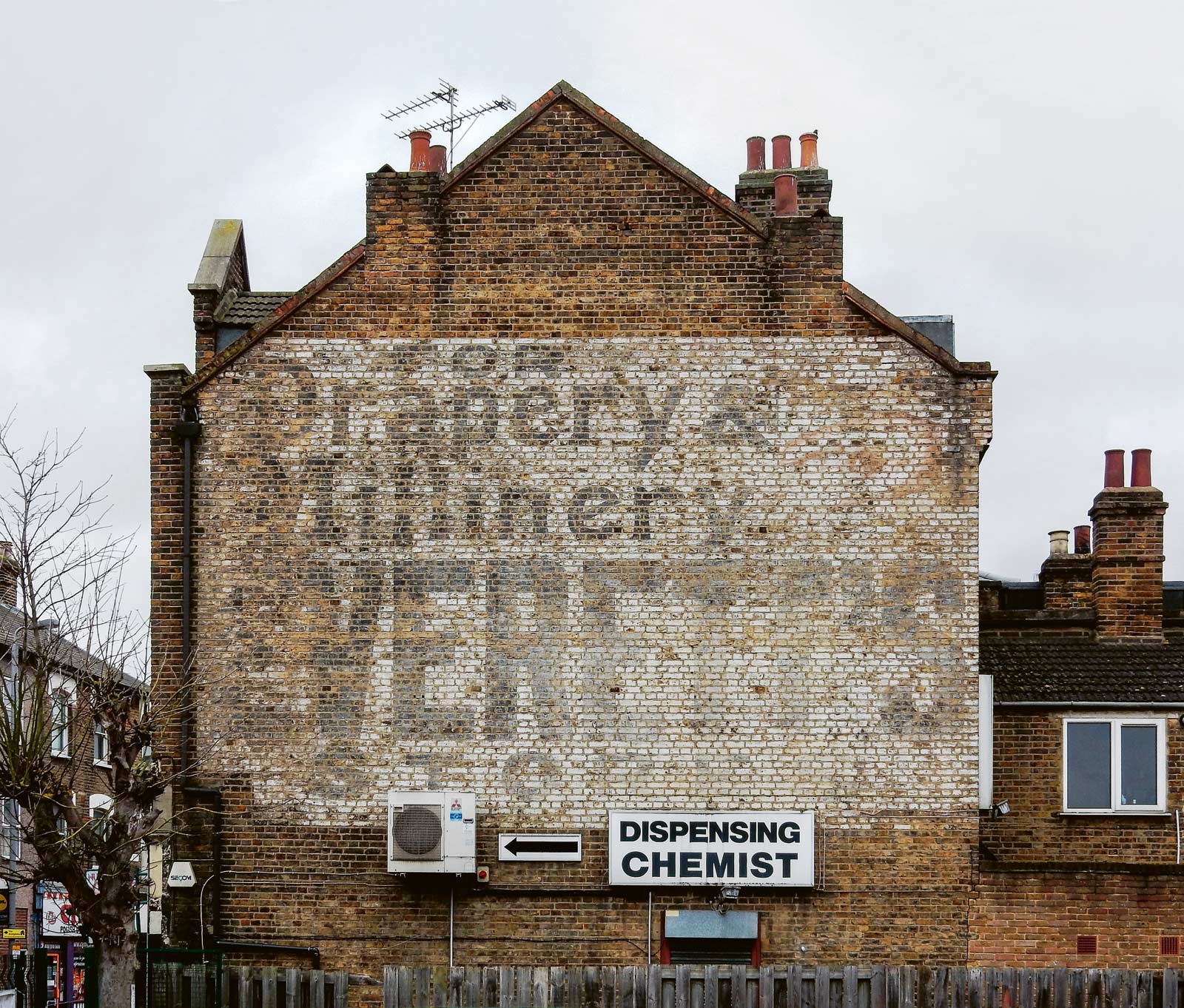 Image of 20221110 GhostSign 7 in Ghost Signs. A London Story - Cosentino