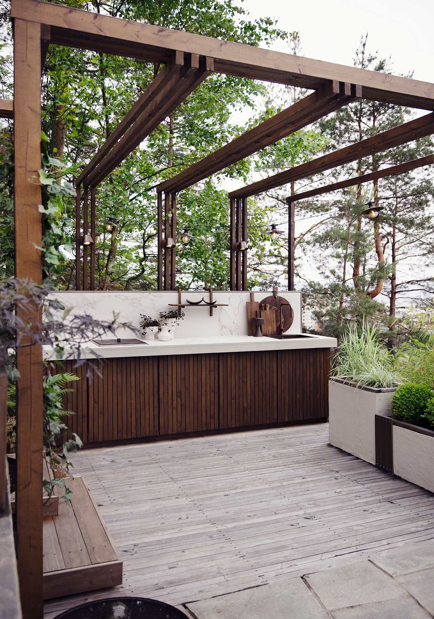 Image of Hanne Holsted outdoor in Dekton is part of a lovely outdoor kitchen in Norway thanks to its exceptional durability and resistance - Cosentino