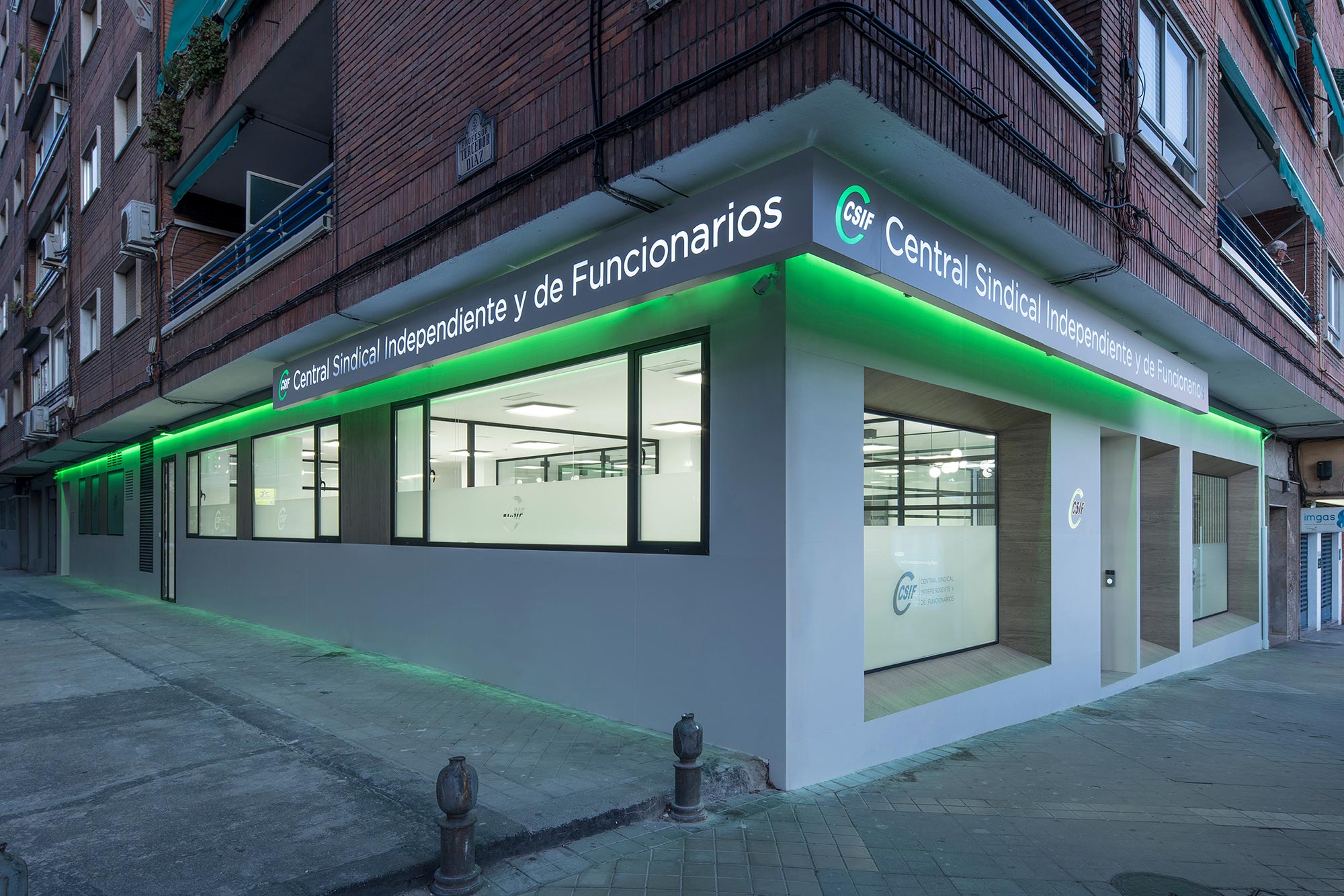 Image of OficinaCSIF 104 in The CSIF headquarters in Granada shows off its façade thanks to Dekton - Cosentino