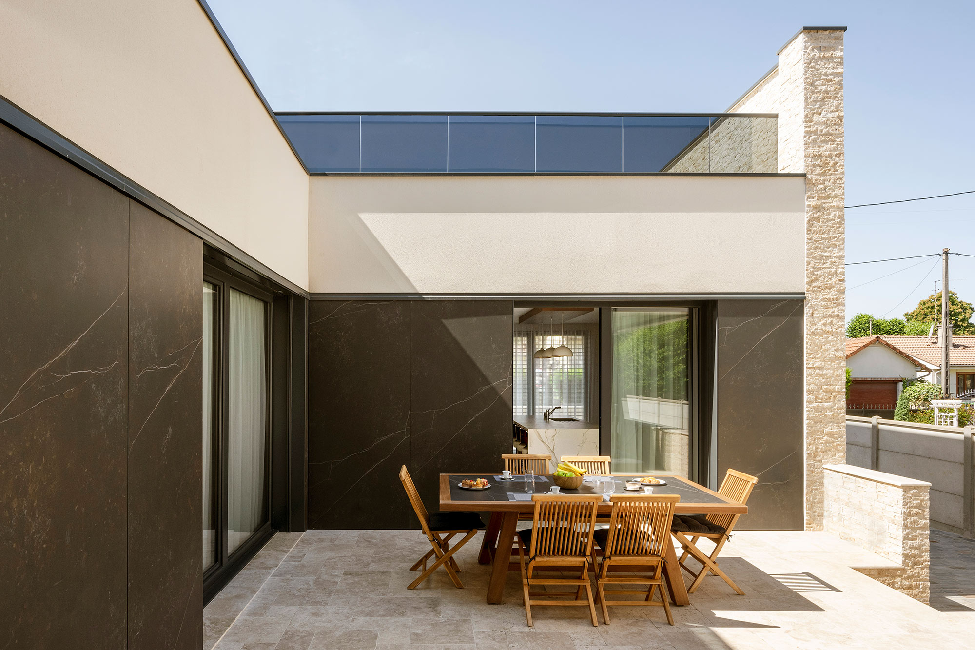 Image of Private House Fachada Dekton Francia 4 in Dekton for an integrated façade and outdoor kitchen in this private home in France - Cosentino