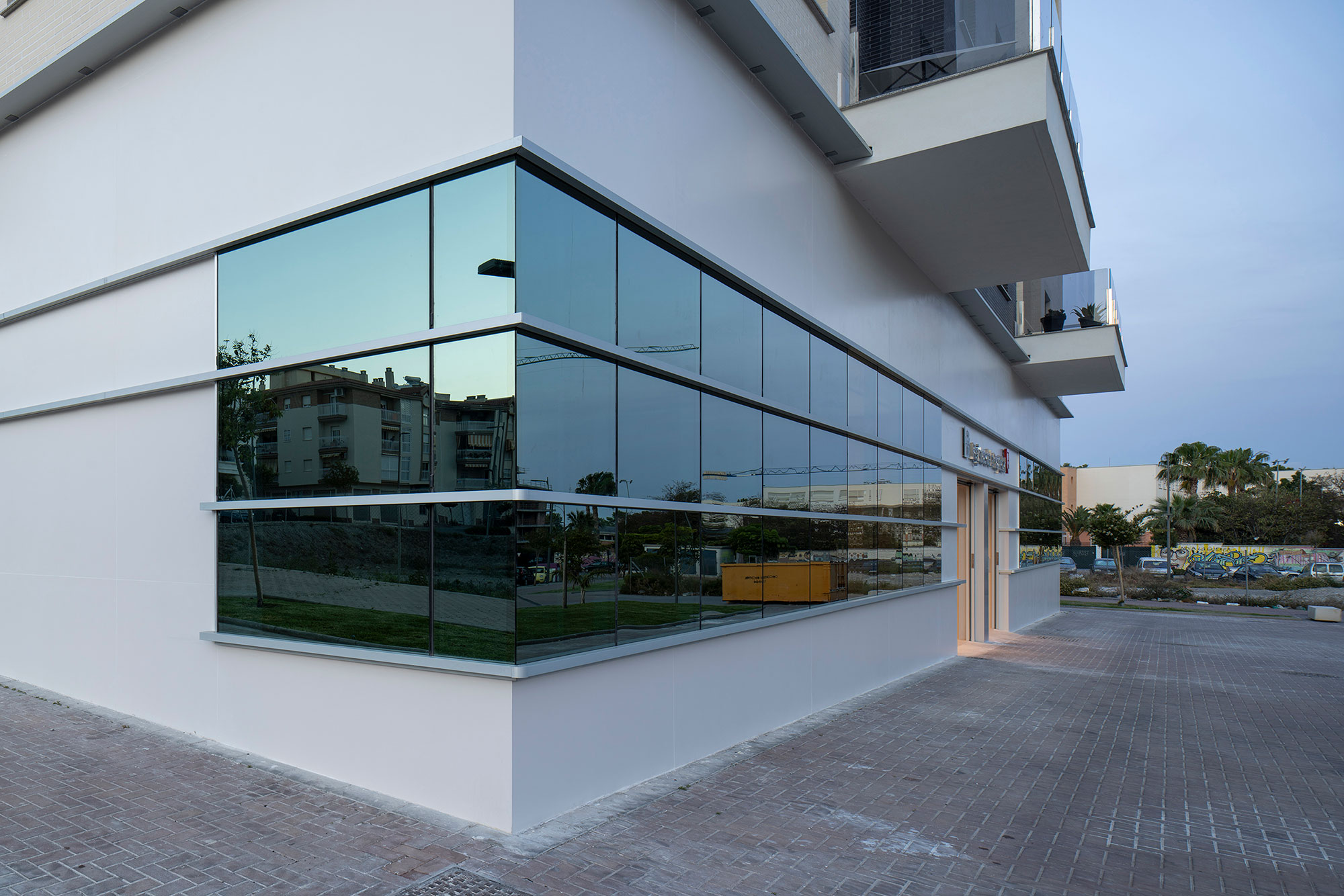Image of RegistroDeLaPropiedad 071 in New look for the Land Registry offices in Motril - Cosentino