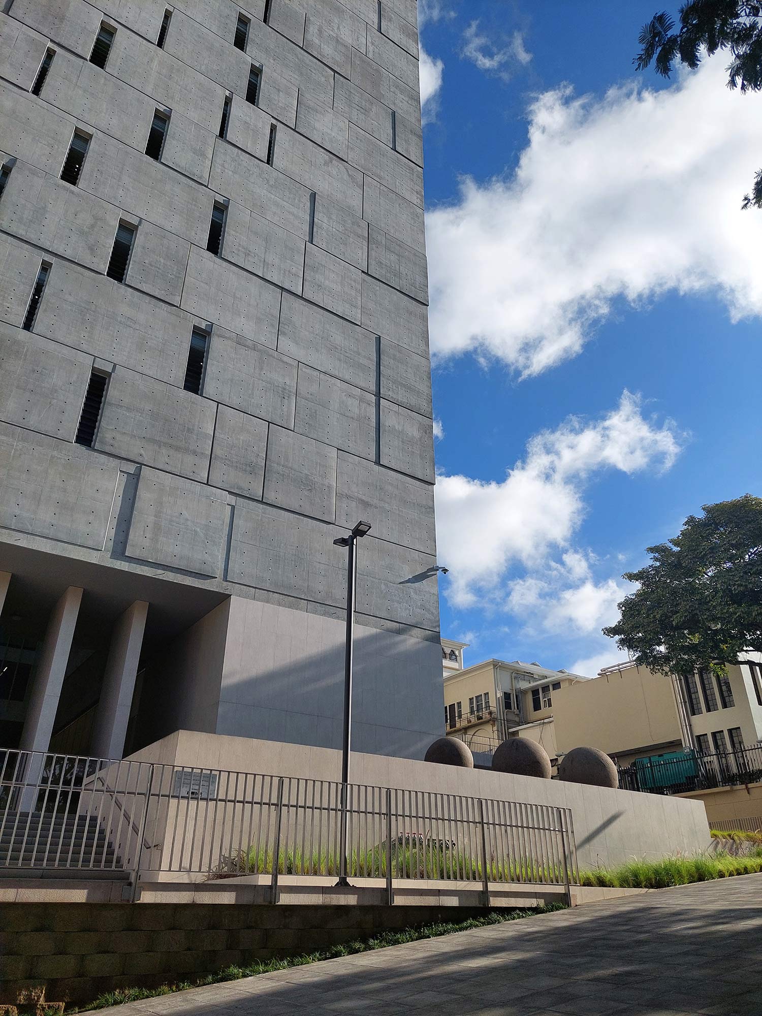 Image of Asamblea Legislativa Costa Rica 3 1 in Dekton shapes the powerful façade of the Costa Rican Legislative Assembly building, winner of the Macael 2021 Award - Cosentino
