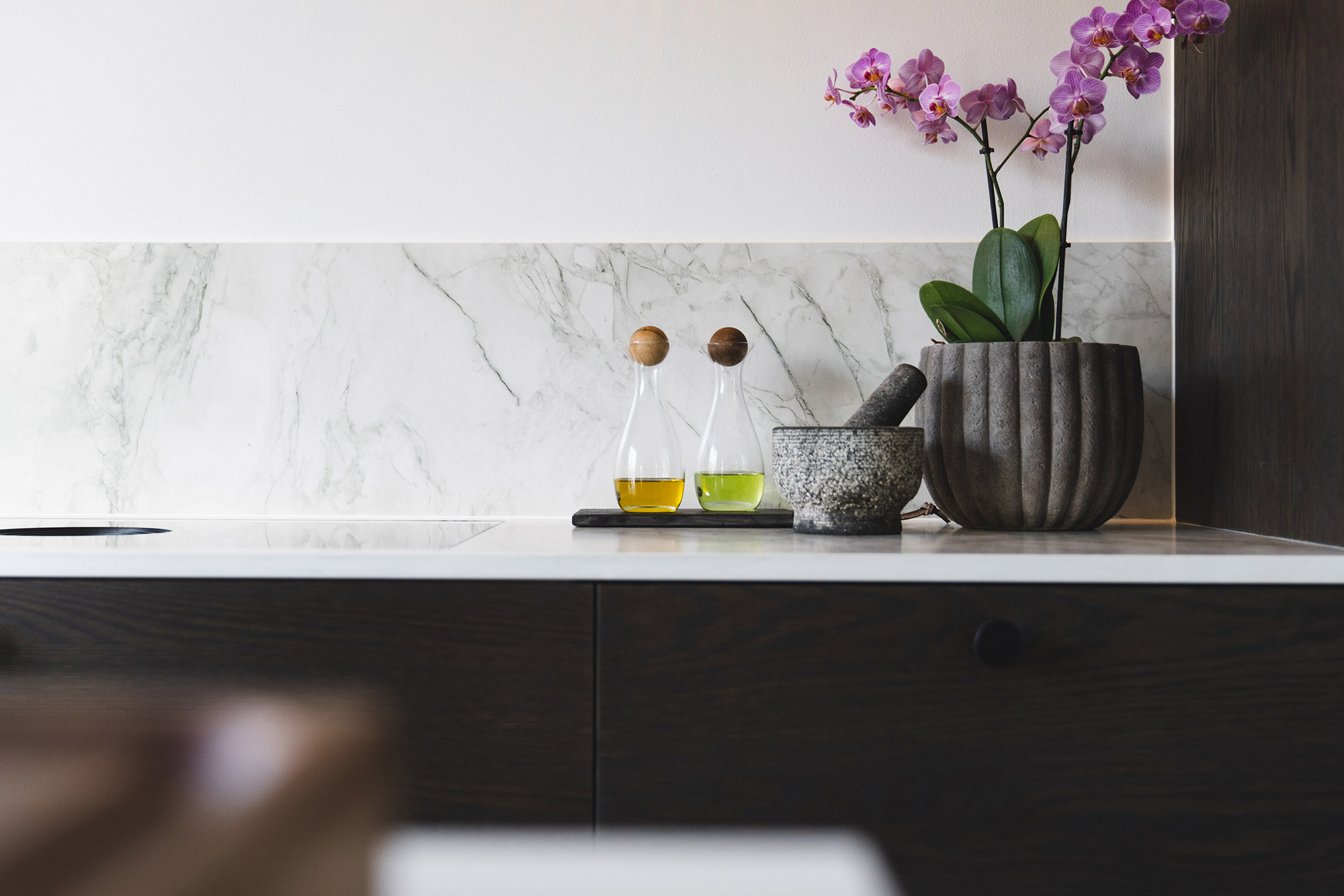 Image of HomebySaraEriksen6 in A classic yet minimalist kitchen complemented by Dekton’s elegance and functionality - Cosentino