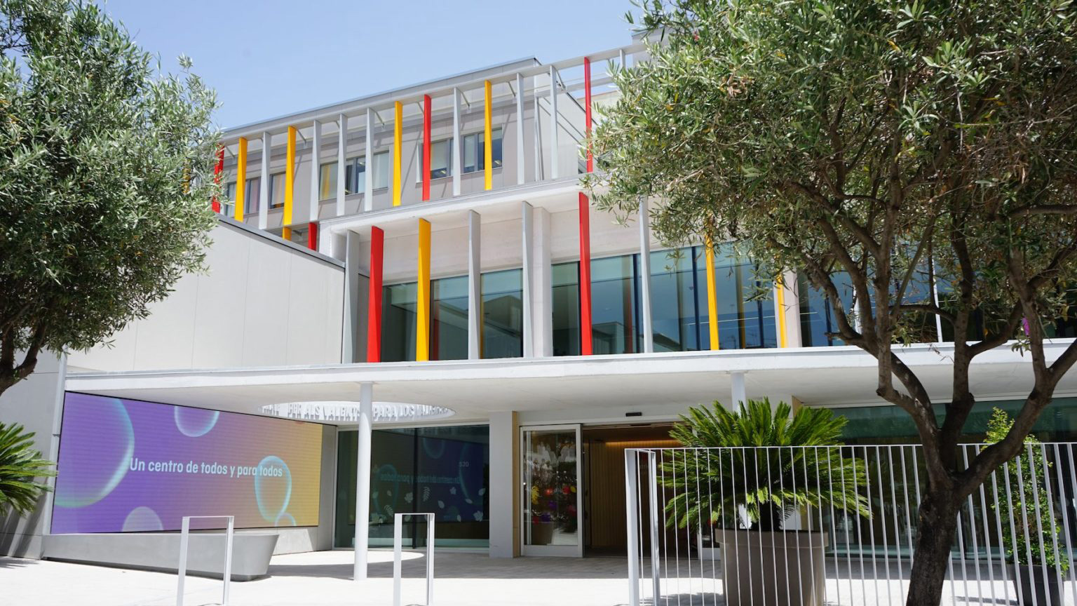 Image of Hospital san juan de dios 3 in {{Cosentino donates the façade cladding for the first monographic paediatric oncological centre in Spain}} - Cosentino