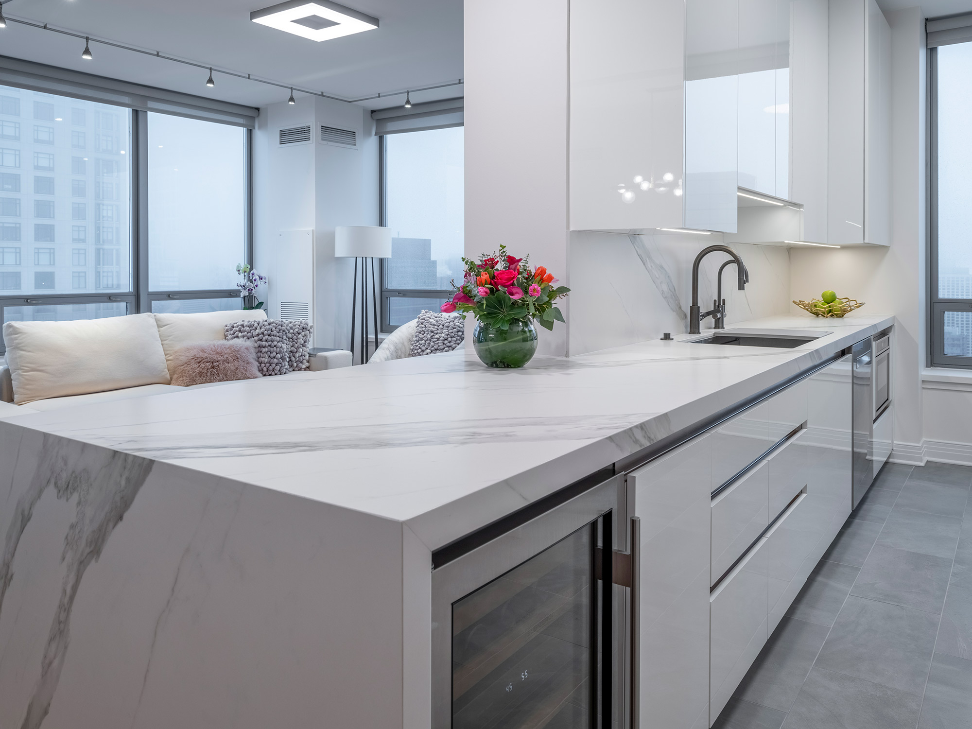 Image of Lake Shore Drive 7 in Dekton Opera brings timeless and natural design to this Chicago home  - Cosentino