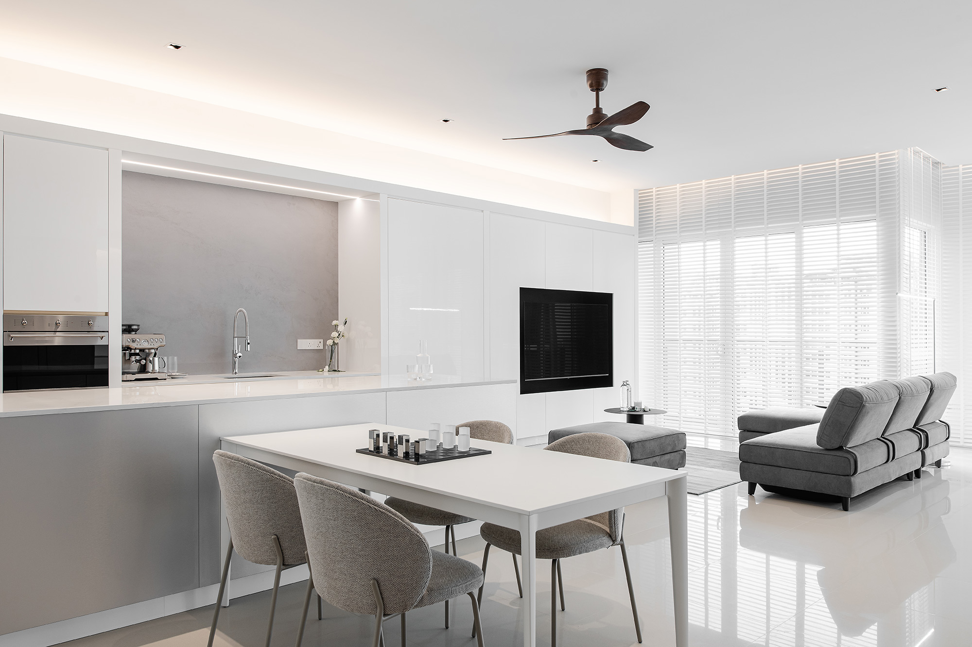 Image of Ori Refuge Ippo PavilionHilltop 3 in A Scandifornian home with a bright and elegant kitchen - Cosentino