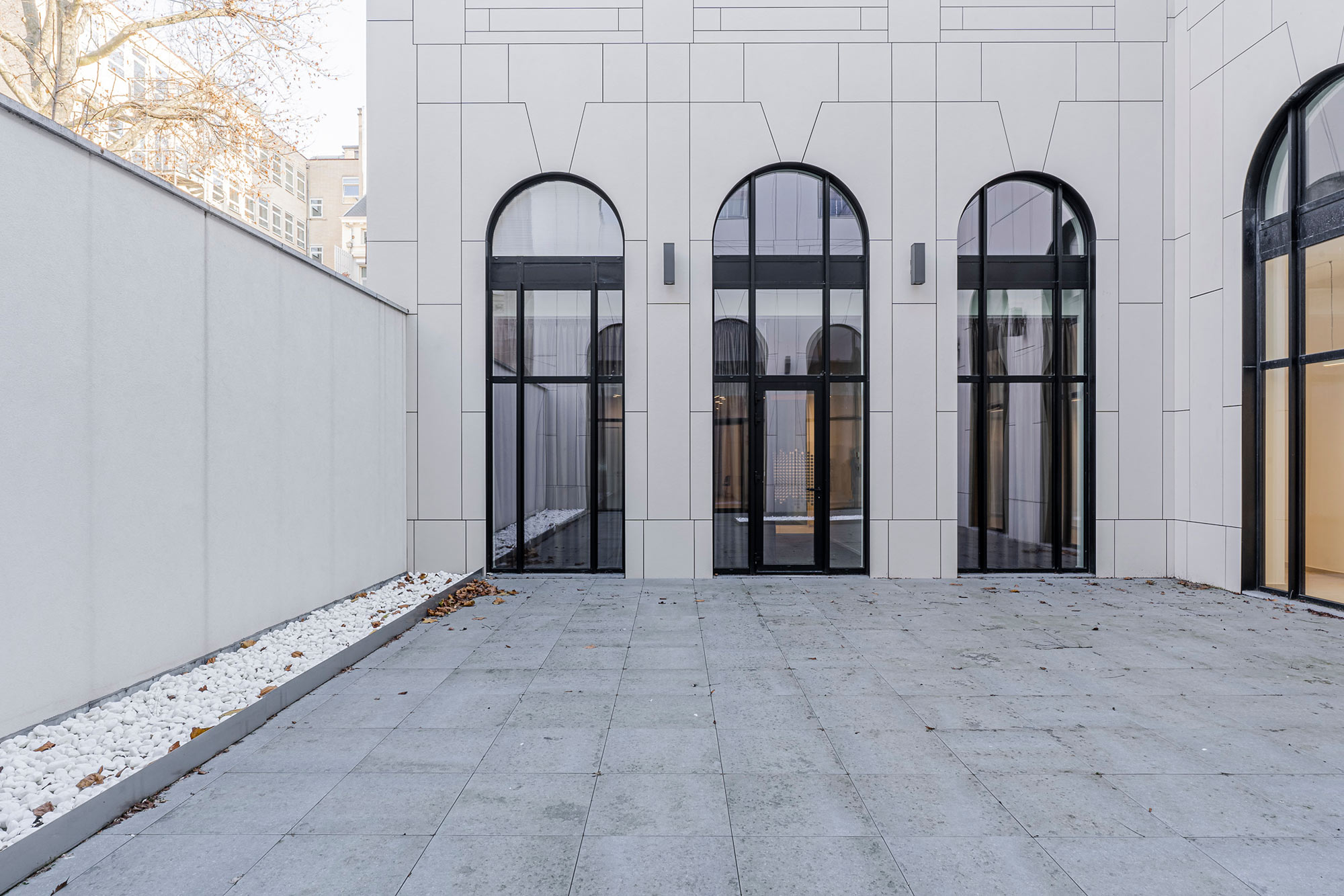 Image of TheDuke LR 11 in Reflections in Dekton: the renovation of the classicist building The Duke in Brussels - Cosentino