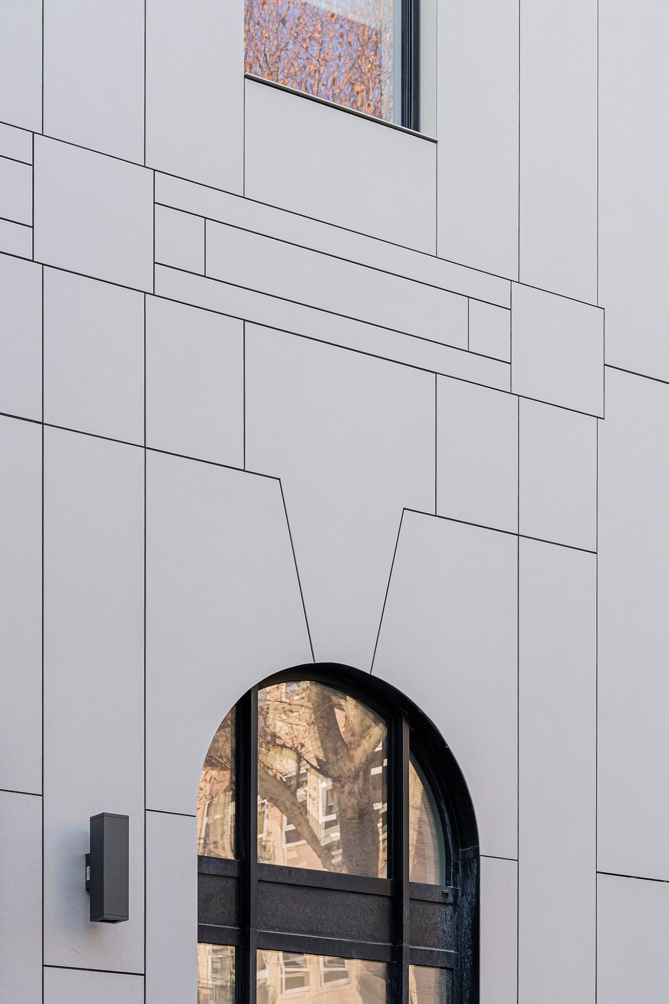 Image of TheDuke LR 31 in Reflections in Dekton: the renovation of the classicist building The Duke in Brussels - Cosentino