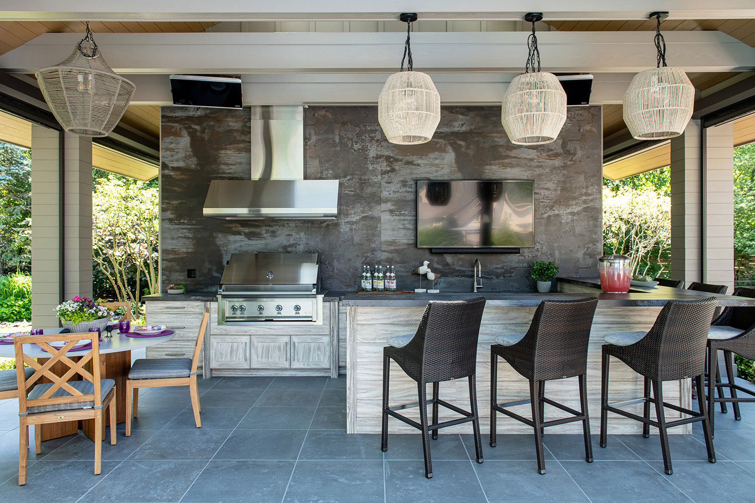 Image of Riverwoods outdoor kitchen 5 in {{A backyard oasis with a Dekton Trilium ‘wow’ factor}} - Cosentino