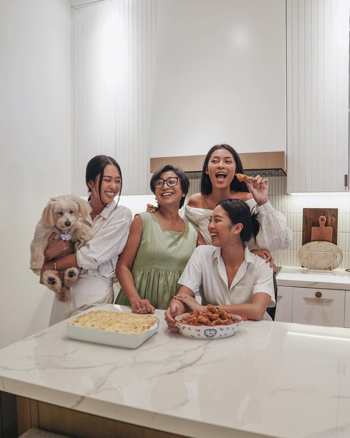 Image of Rahajeng Family Indonesia 10 in Dekton Natura, the bright colour chosen for a kitchen designed to take Instagram by storm - Cosentino