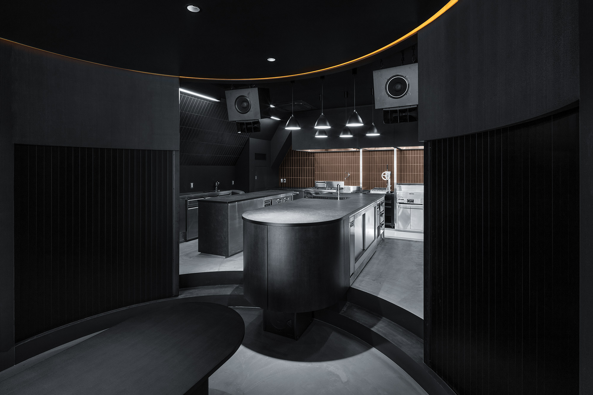 Image of Burnside Japan 9 in Dekton, the perfect answer for a prestigious restaurant requiring a hygienic, safe and long-lasting material - Cosentino