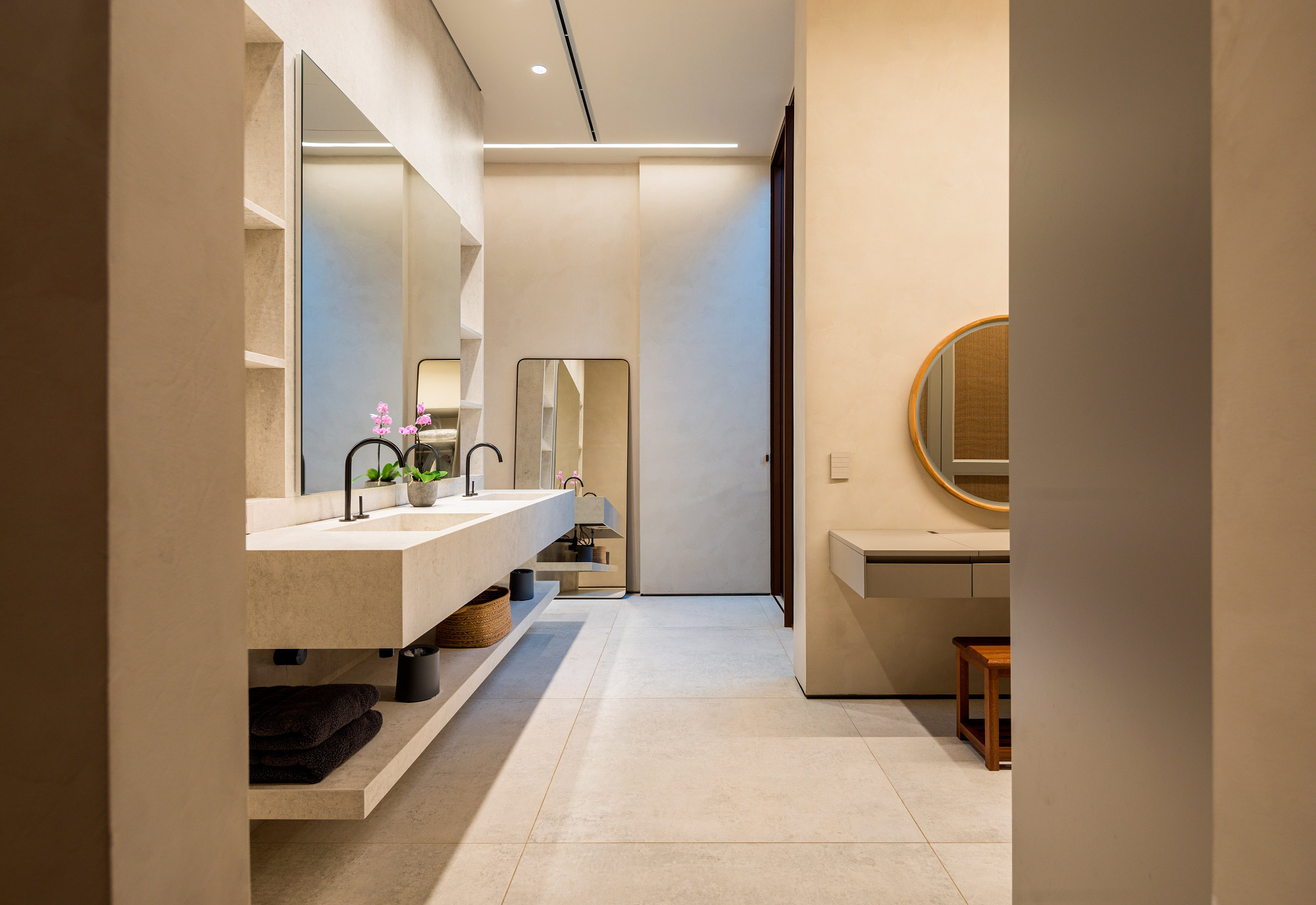 Image of Itcare BA 19 in Two full-fledged bathrooms covered by Dekton at Ben Adams - Cosentino
