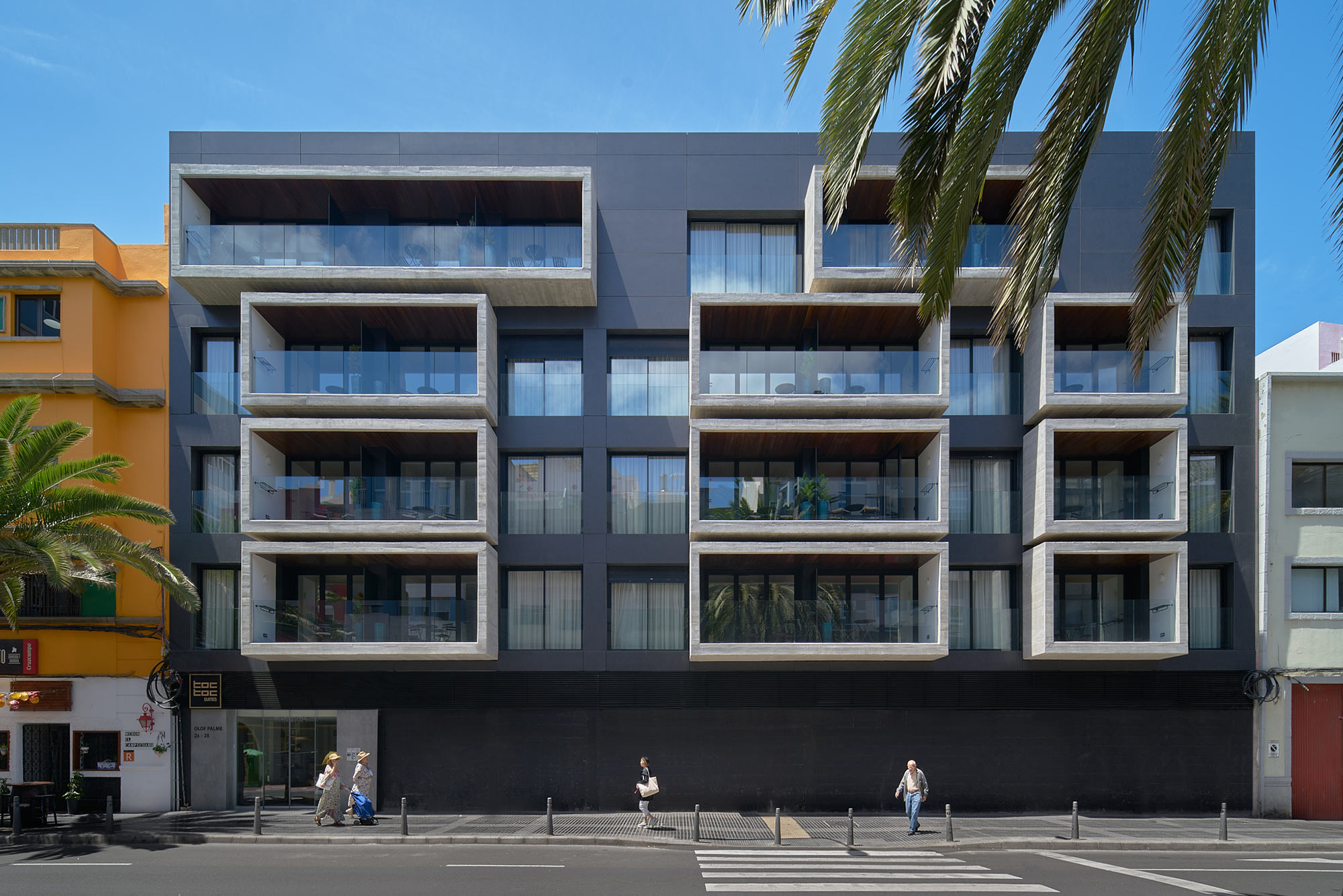 Image of Marina Guanarteme 18 in Dekton Keranium brings a modern and luxurious look to the façade of this exclusive development in Nerja - Cosentino