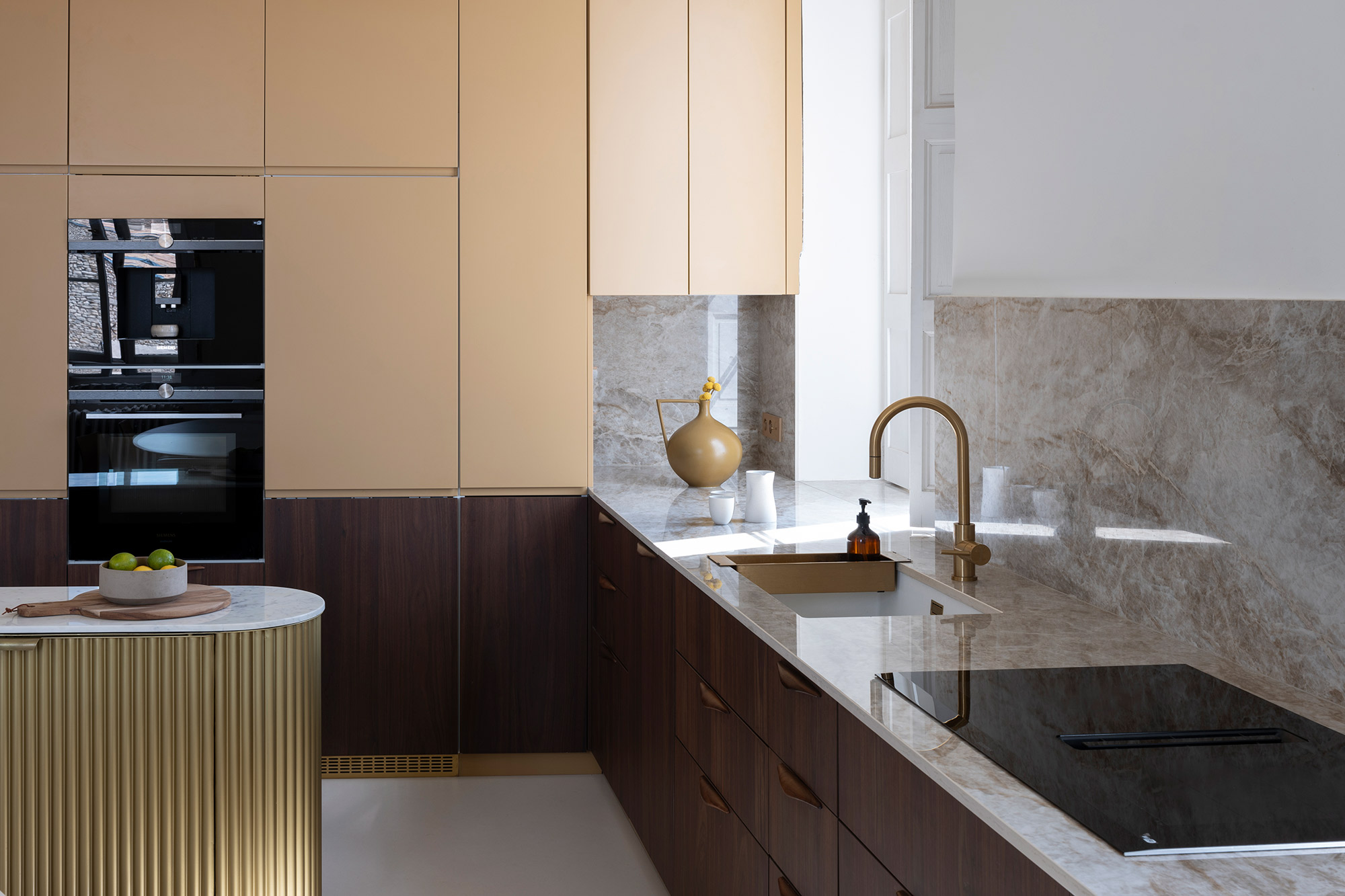 Image of gaelle cuisy 7 in Silestone and Dekton stand out in a minimalist, contemporary and refined interior design - Cosentino