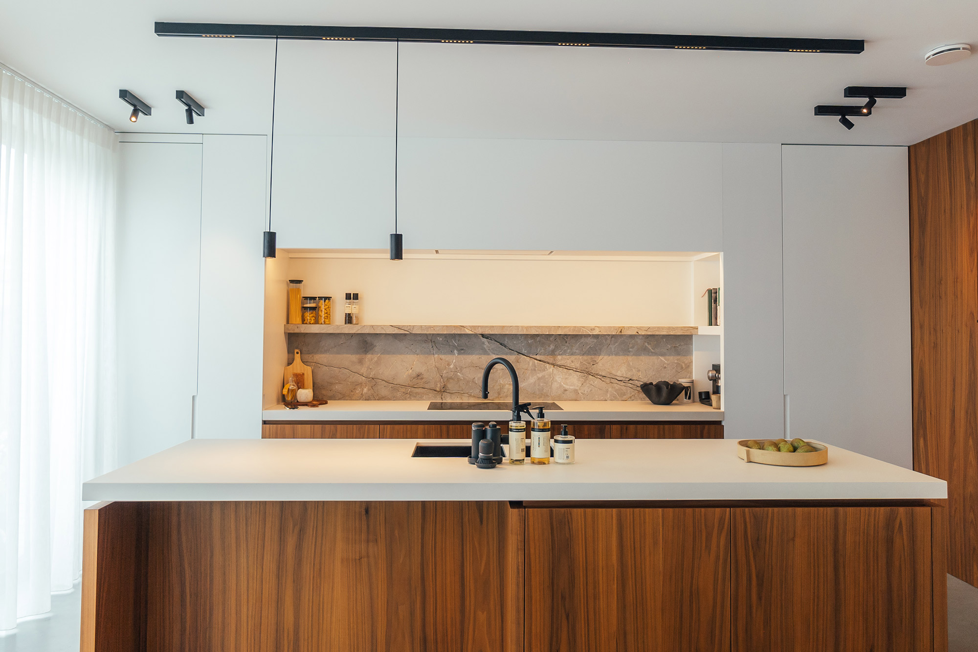 Image of Droika Engelen in A Scandifornian home with a bright and elegant kitchen - Cosentino