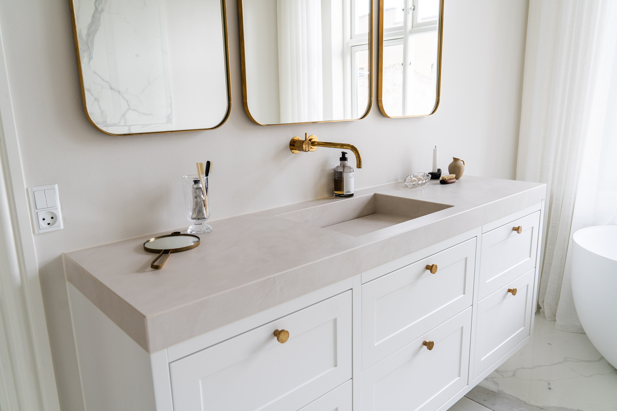 Image of Carla Sofie Molge in With Dekton Albarium as the star, Danish influencer Carla Sofie Molge’s bathroom is an ode to elegance - Cosentino