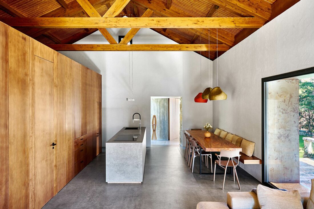 Dekton Kreta brings a sense of unity and sophistication to the extension of a villa’s minimalist interior design