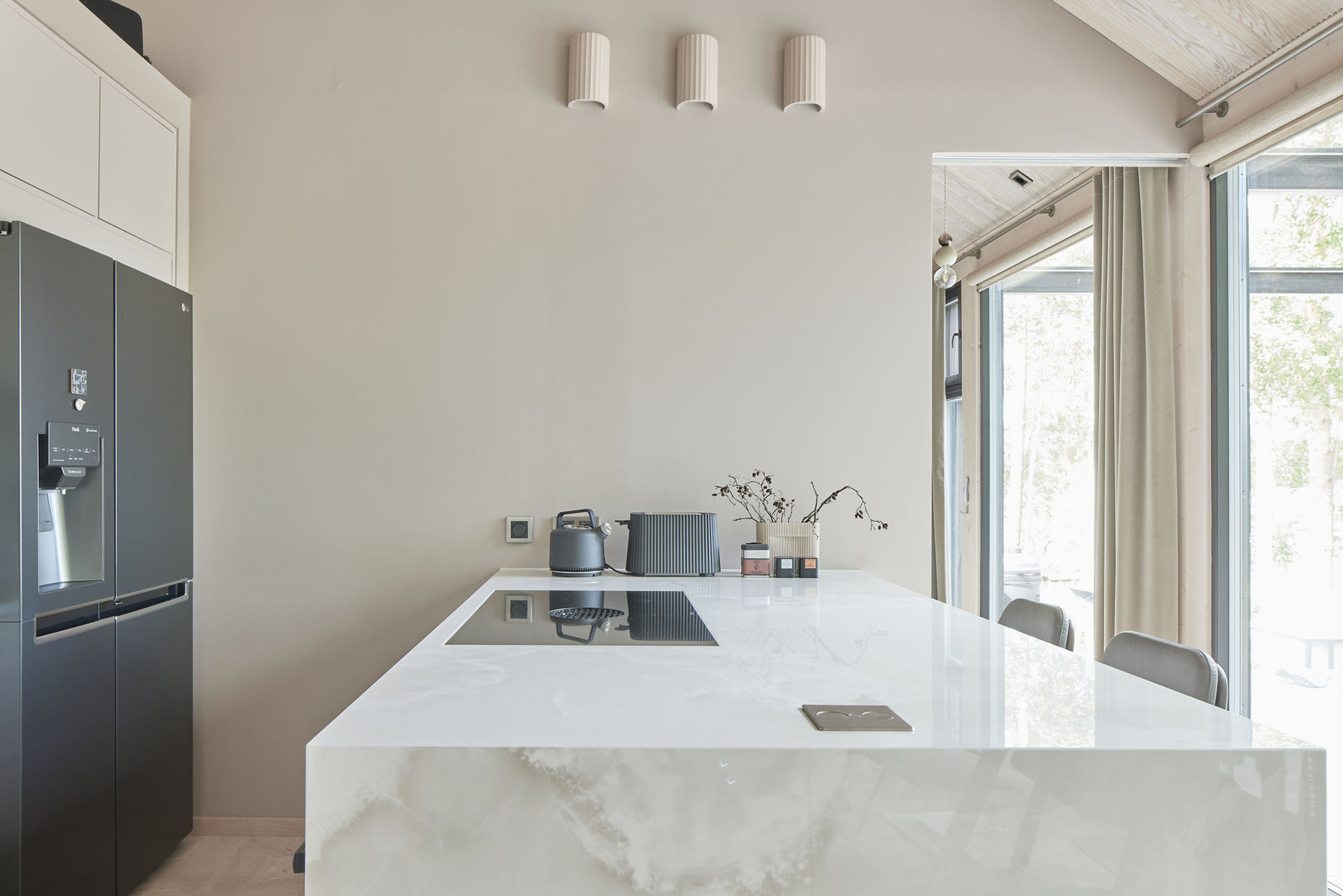 Image of IntDesigner Milla Alftan DektonHelen 3 1 in An ultra-resistant delicate kitchen - Cosentino