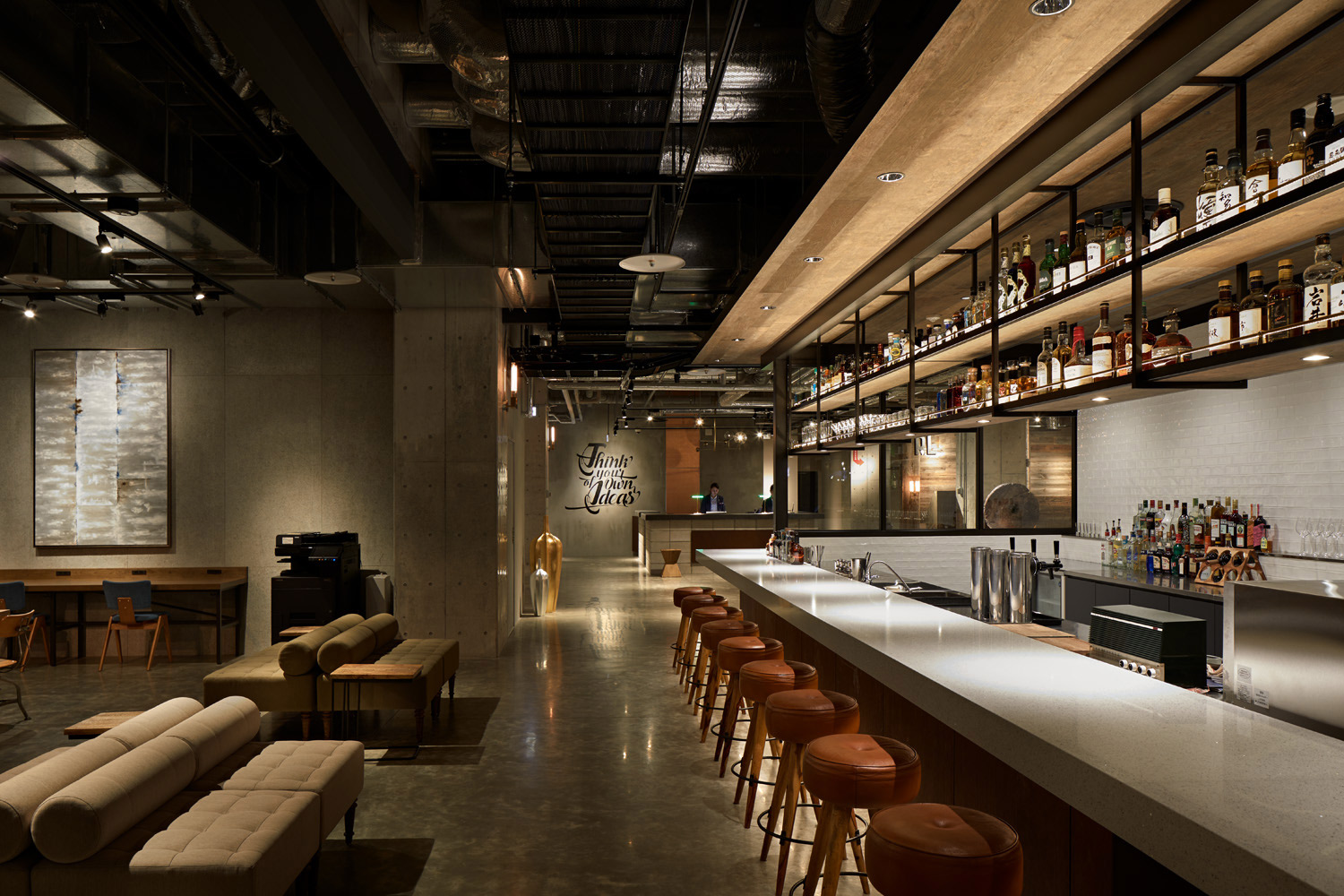 Image of warehouse 019 in Silestone Blanco Maple to recreate the industrial style of an old factory, now transformed into The Warehouse Hotel in Japan - Cosentino