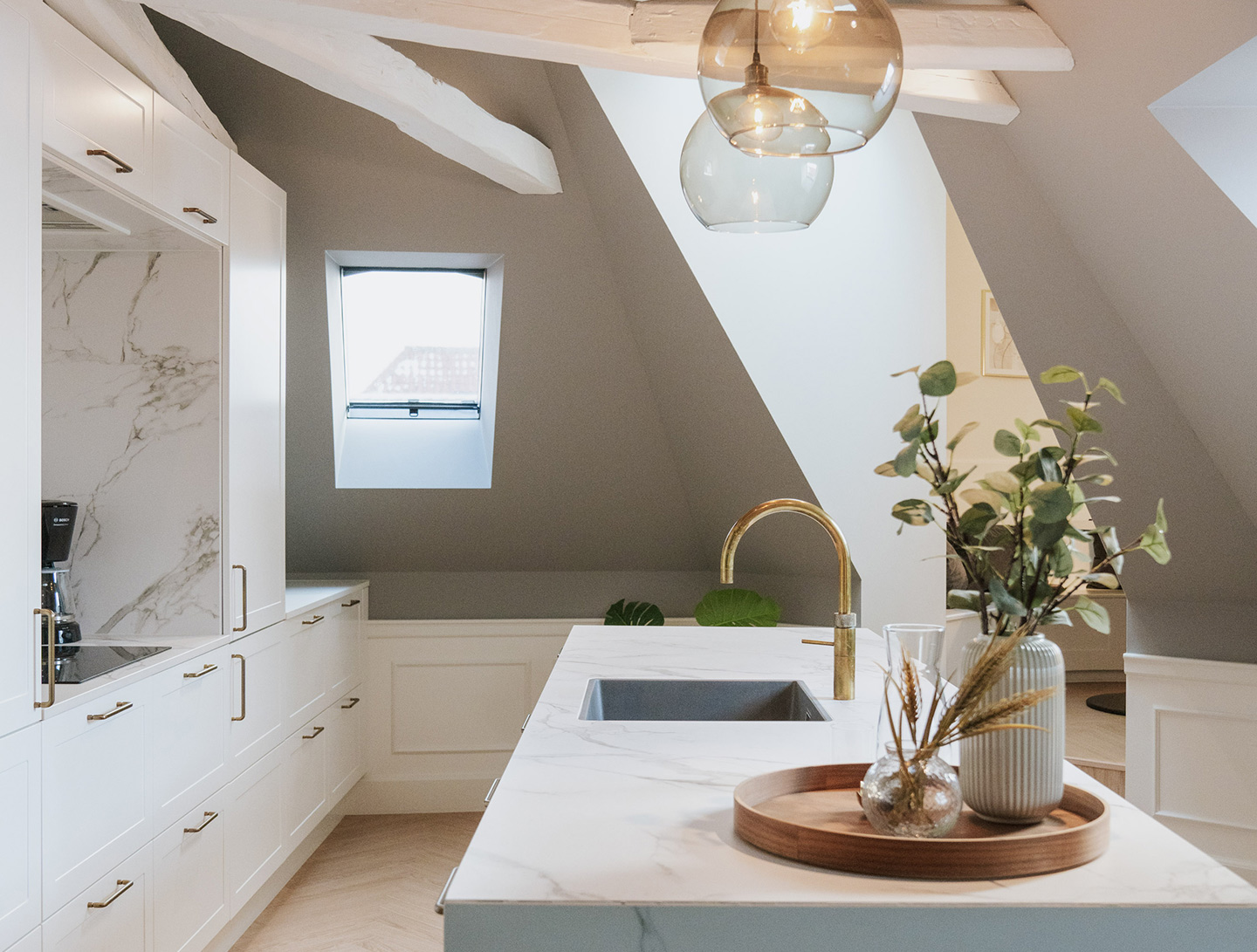 Image of Case Ankerhus cover kitchen in Architect and interior designer Memmu Pitkänen chose the beautiful Dekton Helena for her kitchen - Cosentino