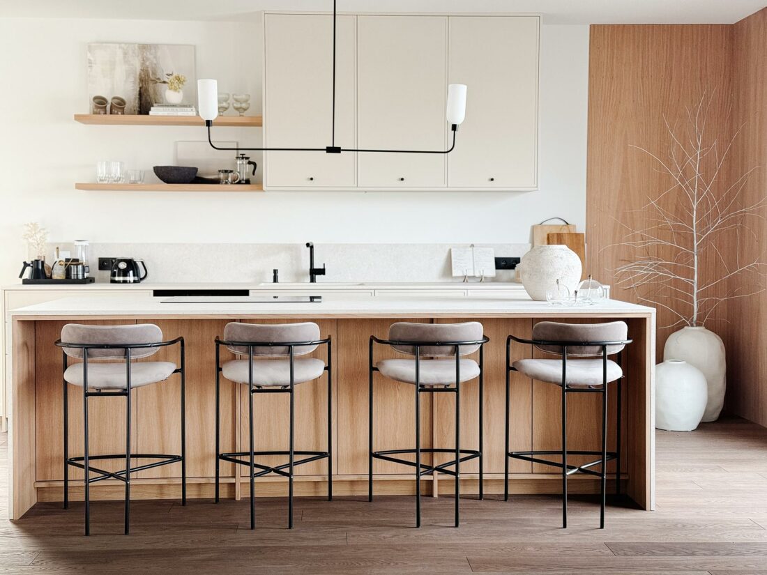 Image of House Loves 15 in {{All in beige: a personal kitchen that blends styles by House Loves}} - Cosentino