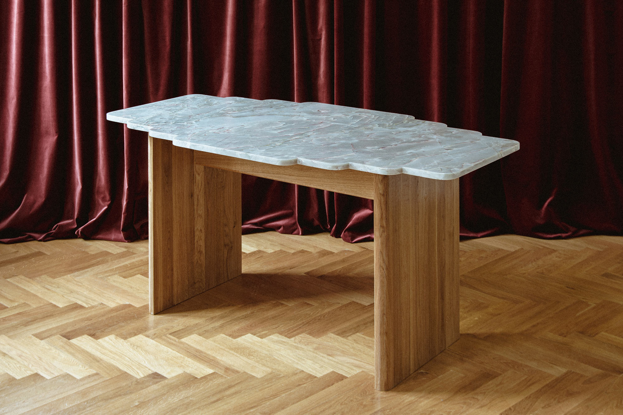 Image of Muralla Zaczyn fot Paulina Angielczyk 3 in Renowned interior designer Adriana Nicolau launches a collection of original tables in Dekton - Cosentino
