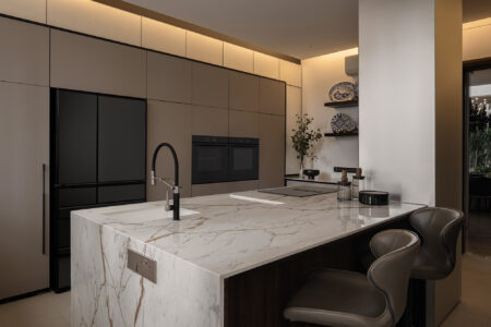 Image of Casa Fernandez Linear Design 4 in Kitchen Remodelings - Cosentino