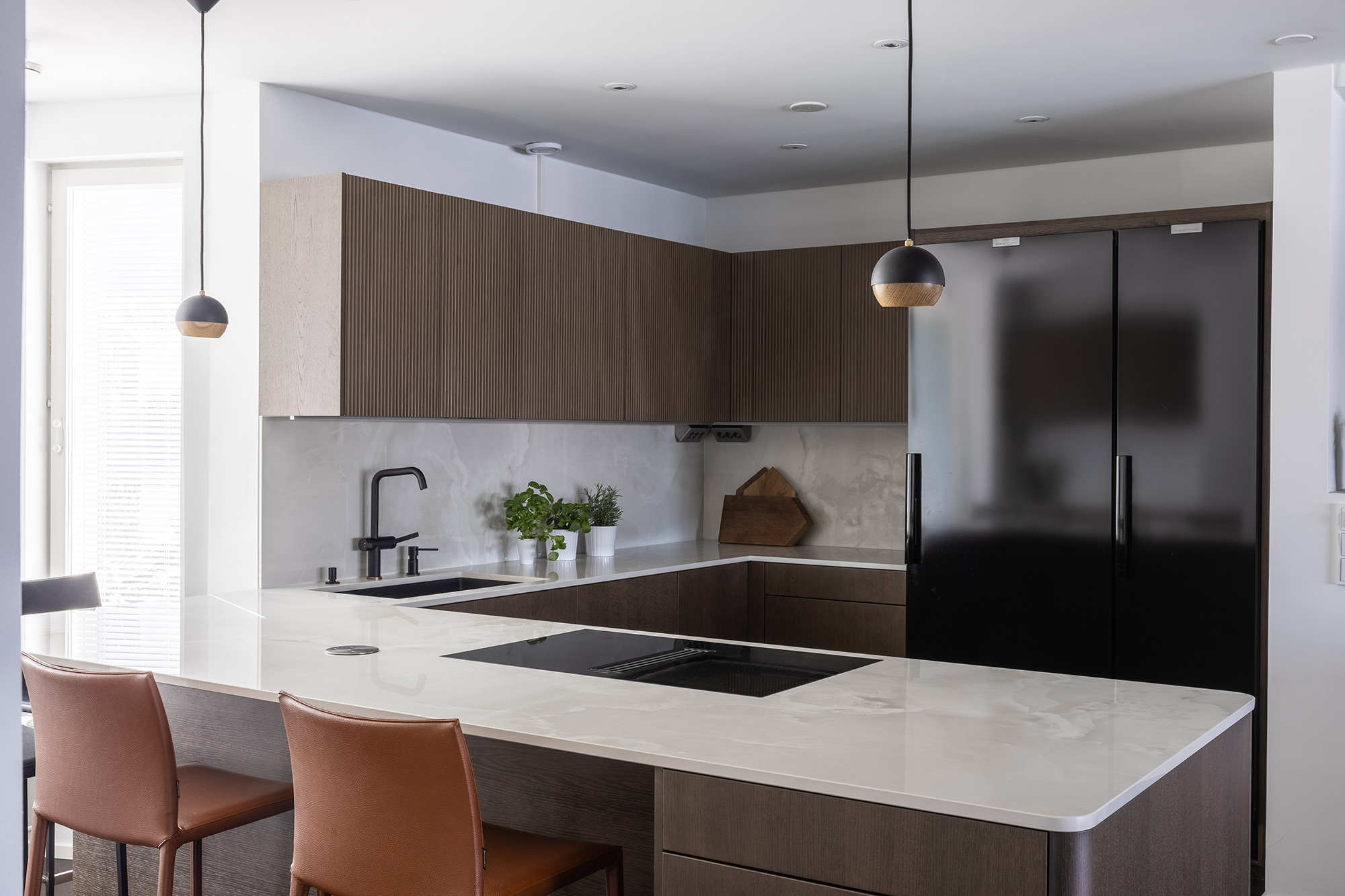 Image of Memmus home 21 in Dekton for the stunning kitchens of a residential tower in Dubai - Cosentino